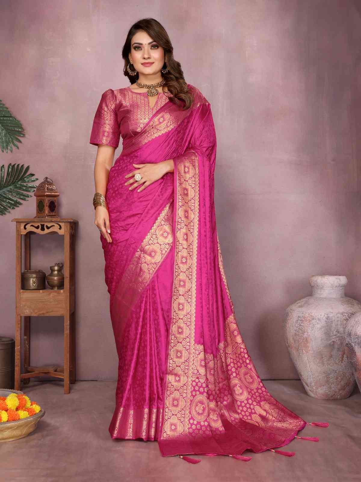 Catalog Designer Saree.