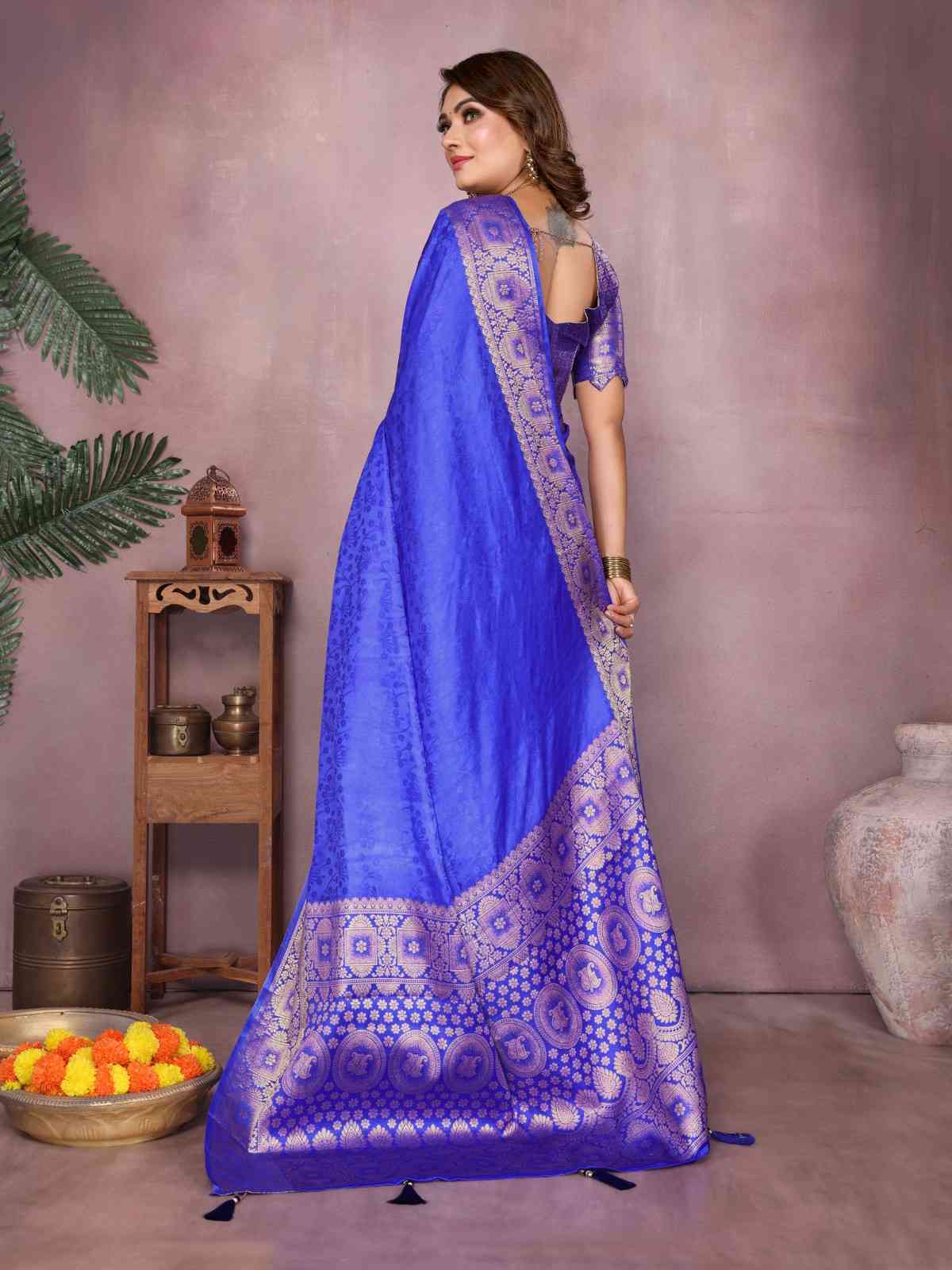 Catalog Designer Saree.