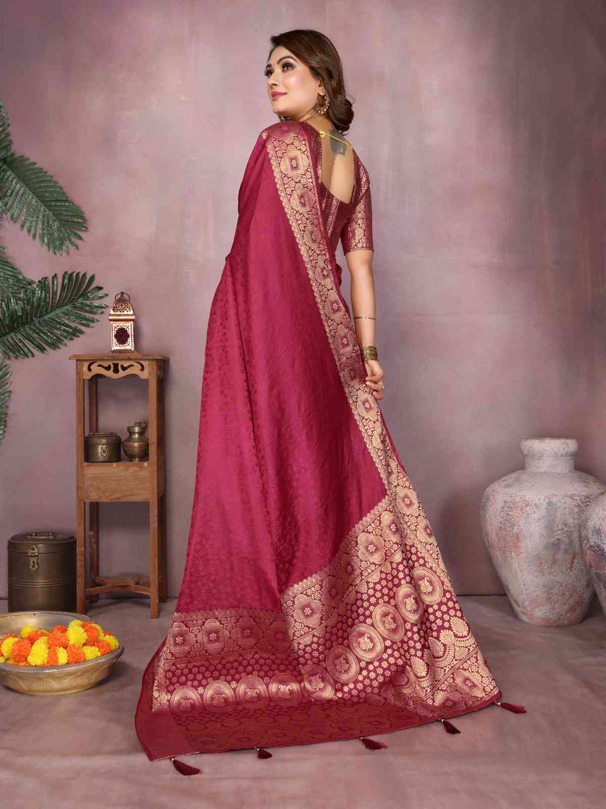 Catalog Designer Saree.