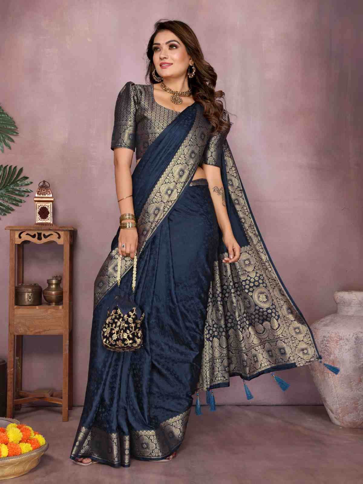 Catalog Designer Saree.