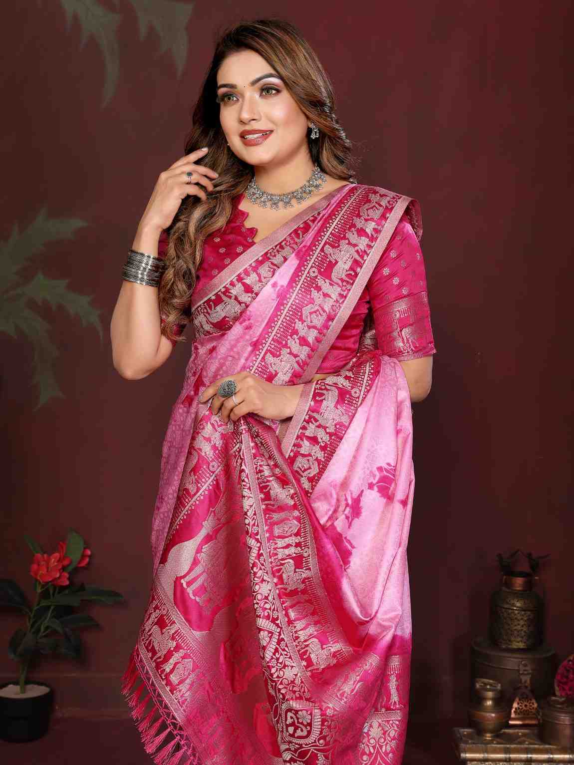Catalog Designer Saree.