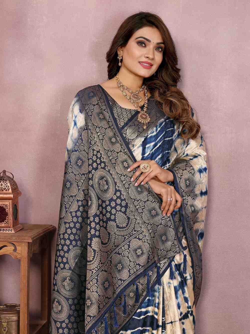Catalog Designer Saree.