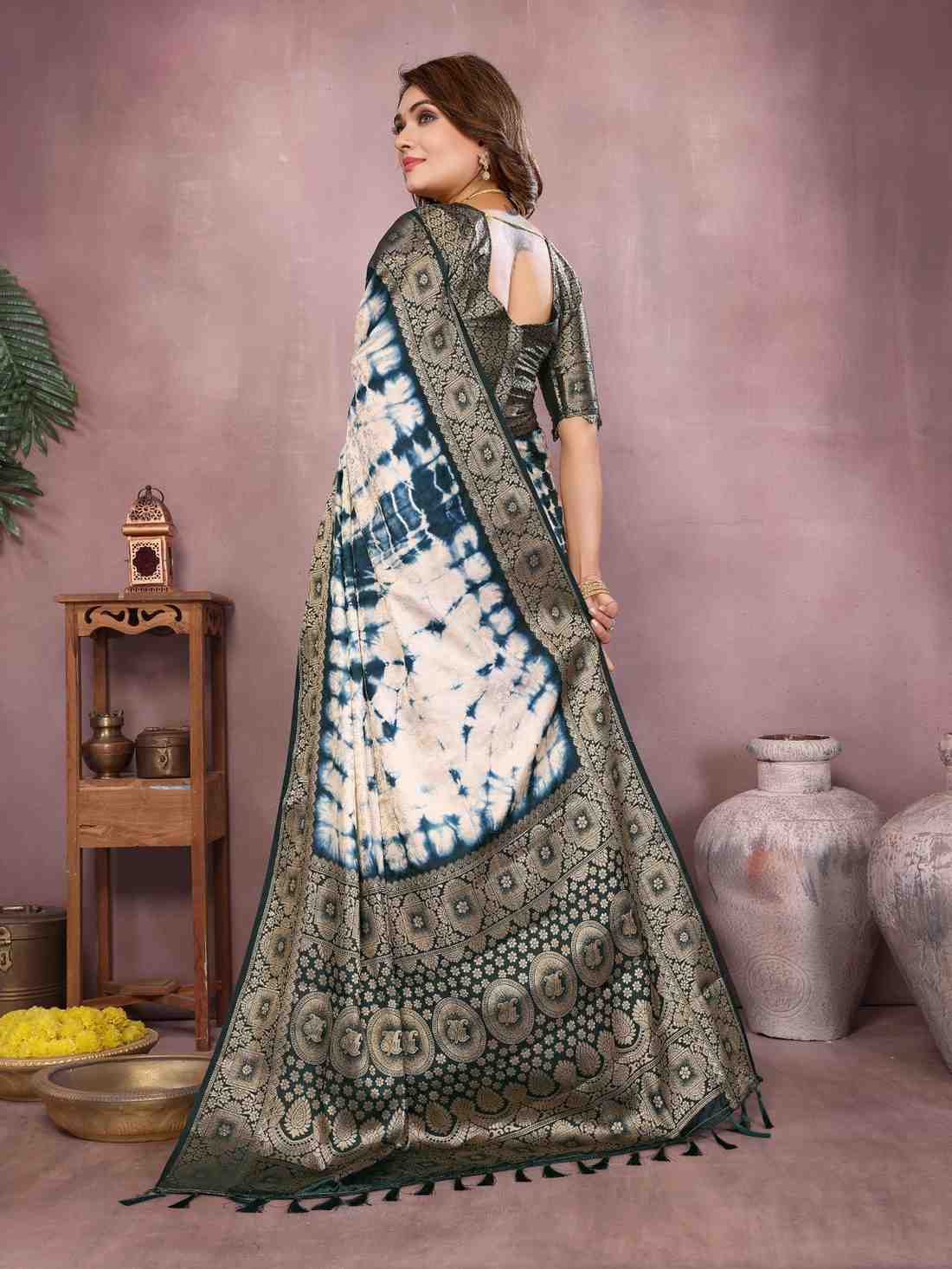 Catalog Designer Saree.