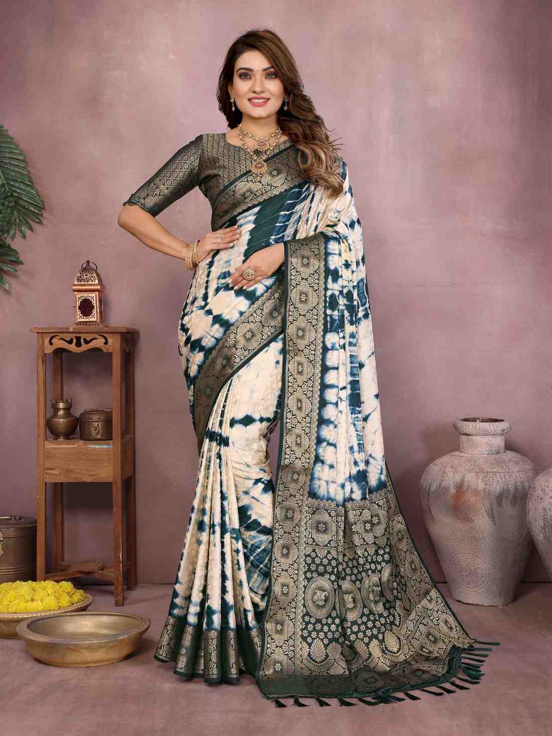 Catalog Designer Saree.