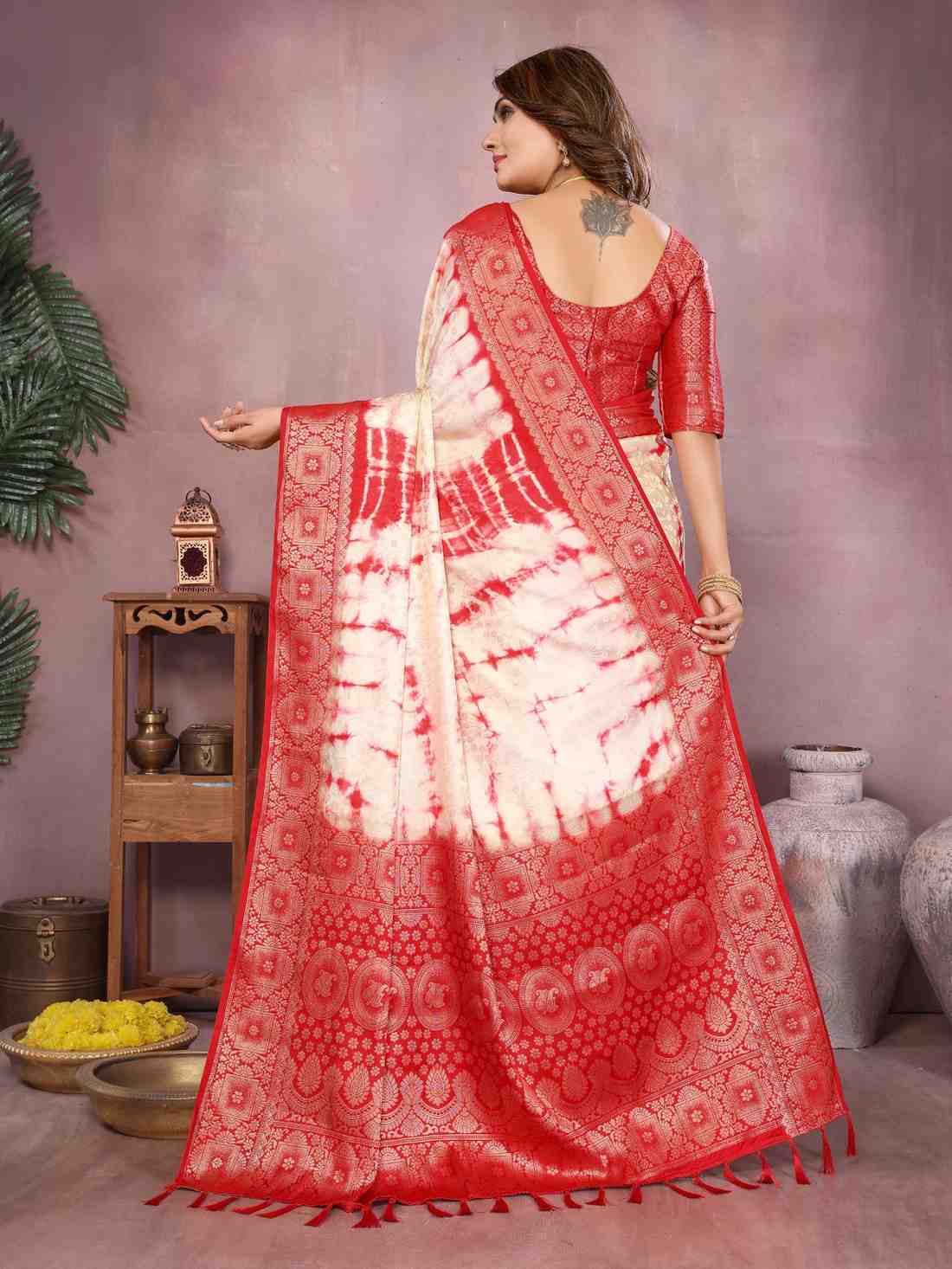 Catalog Designer Saree.