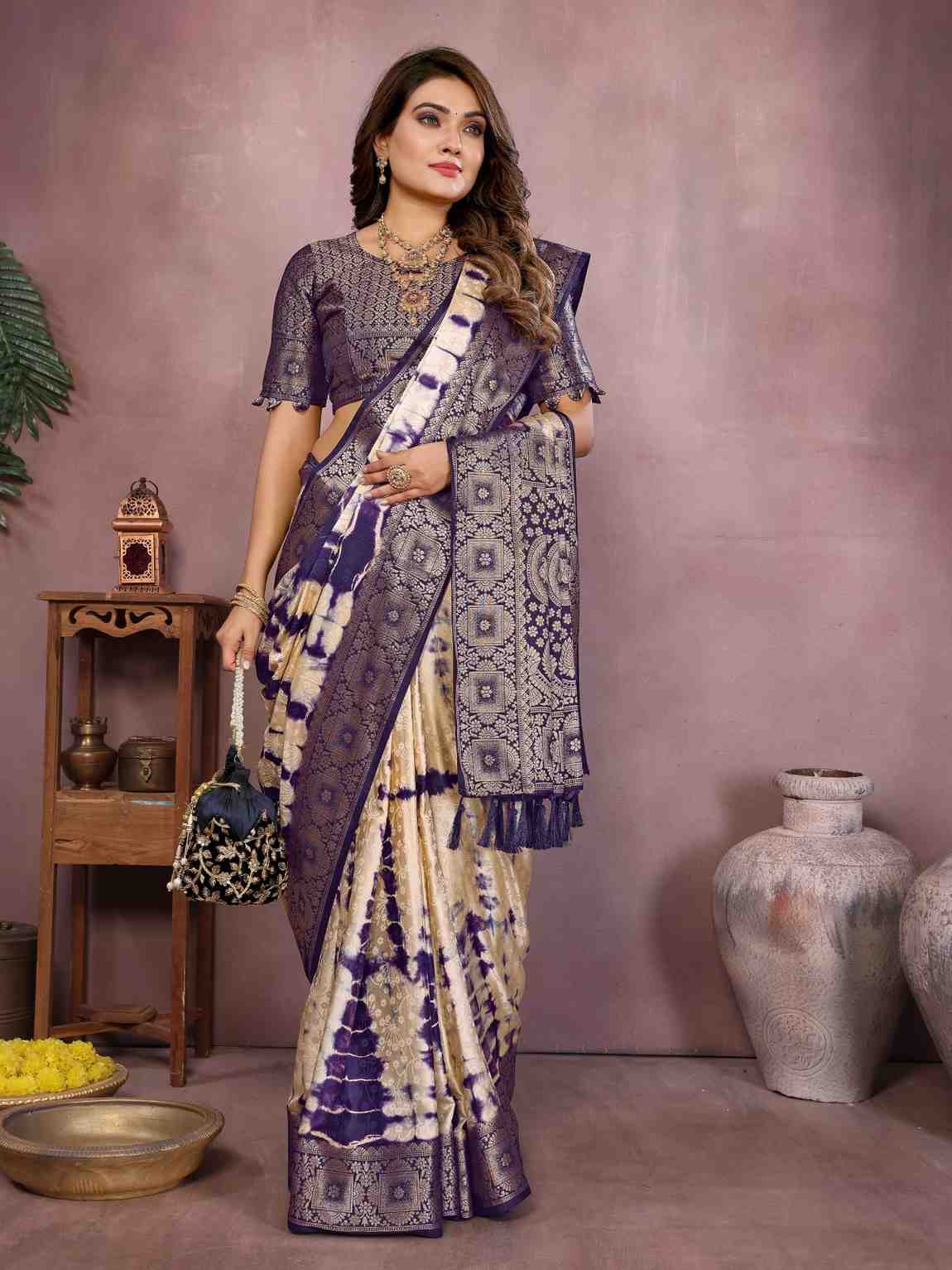 Catalog Designer Saree.