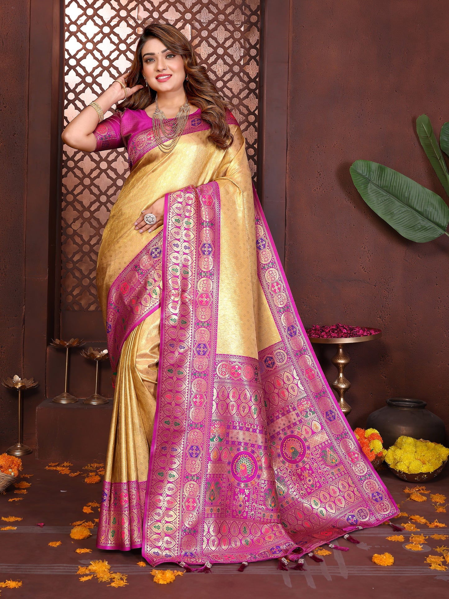 Catalog Designer Saree.