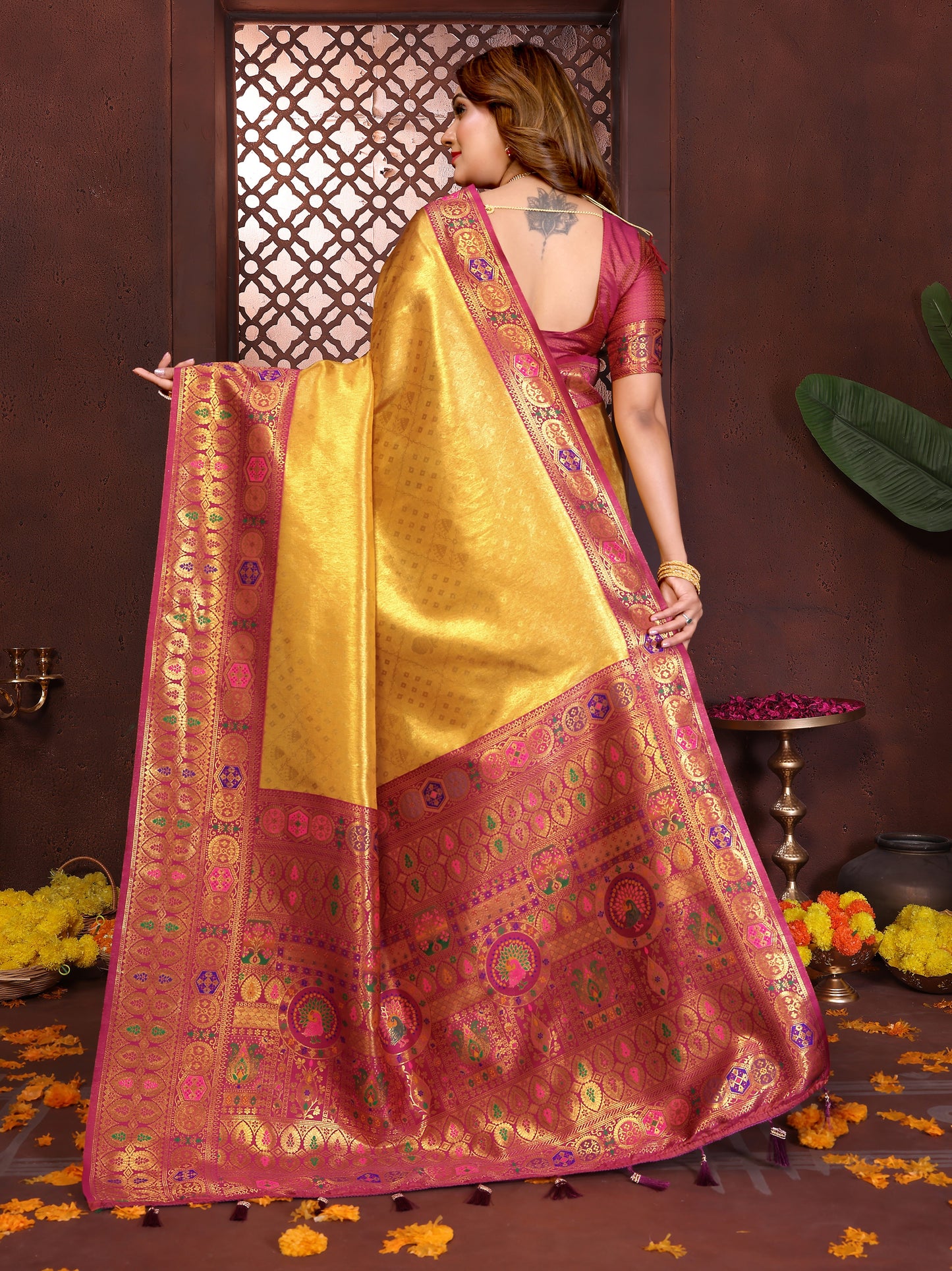 Catalog Designer Saree.