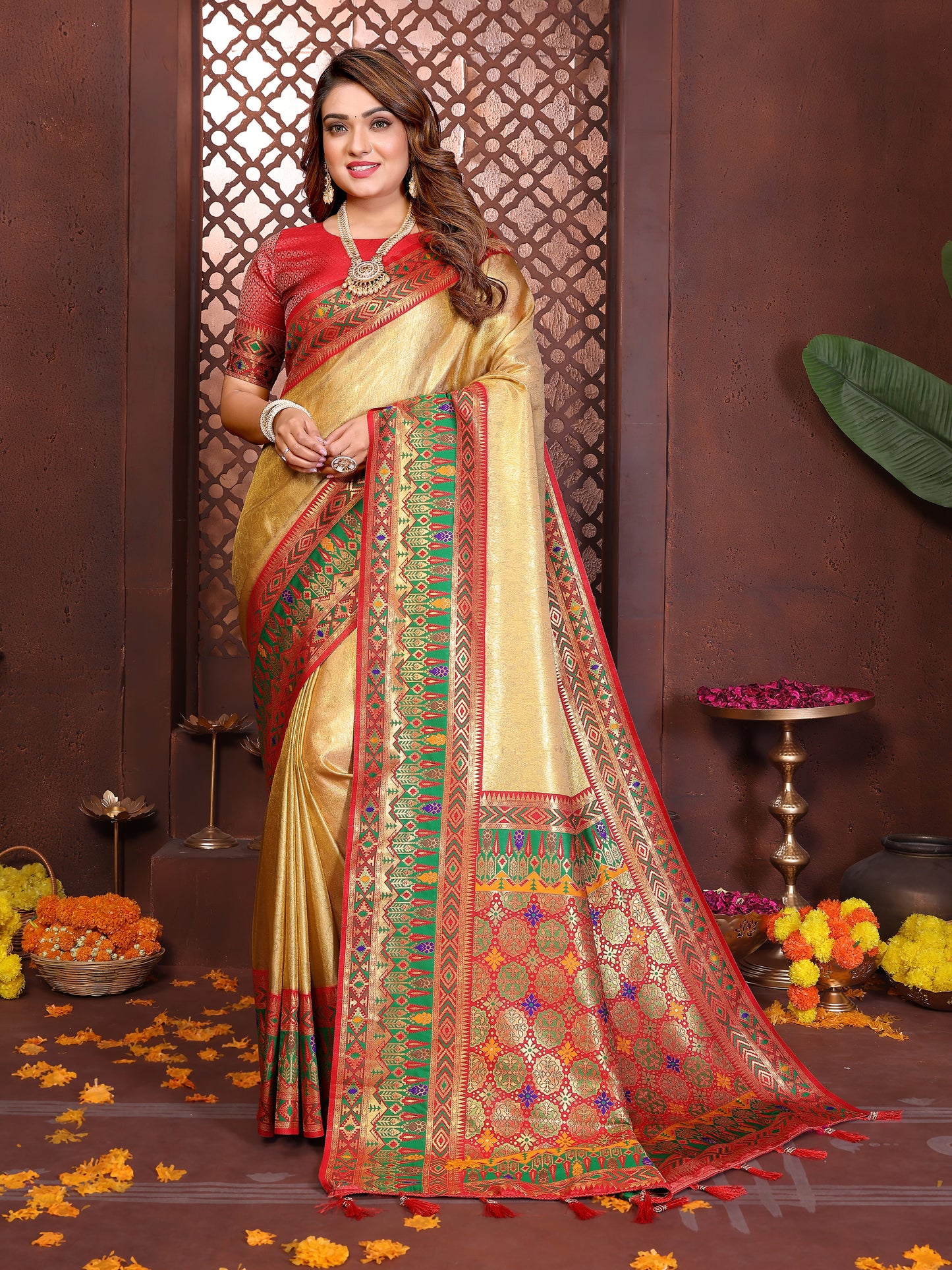 Catalog Designer Saree.