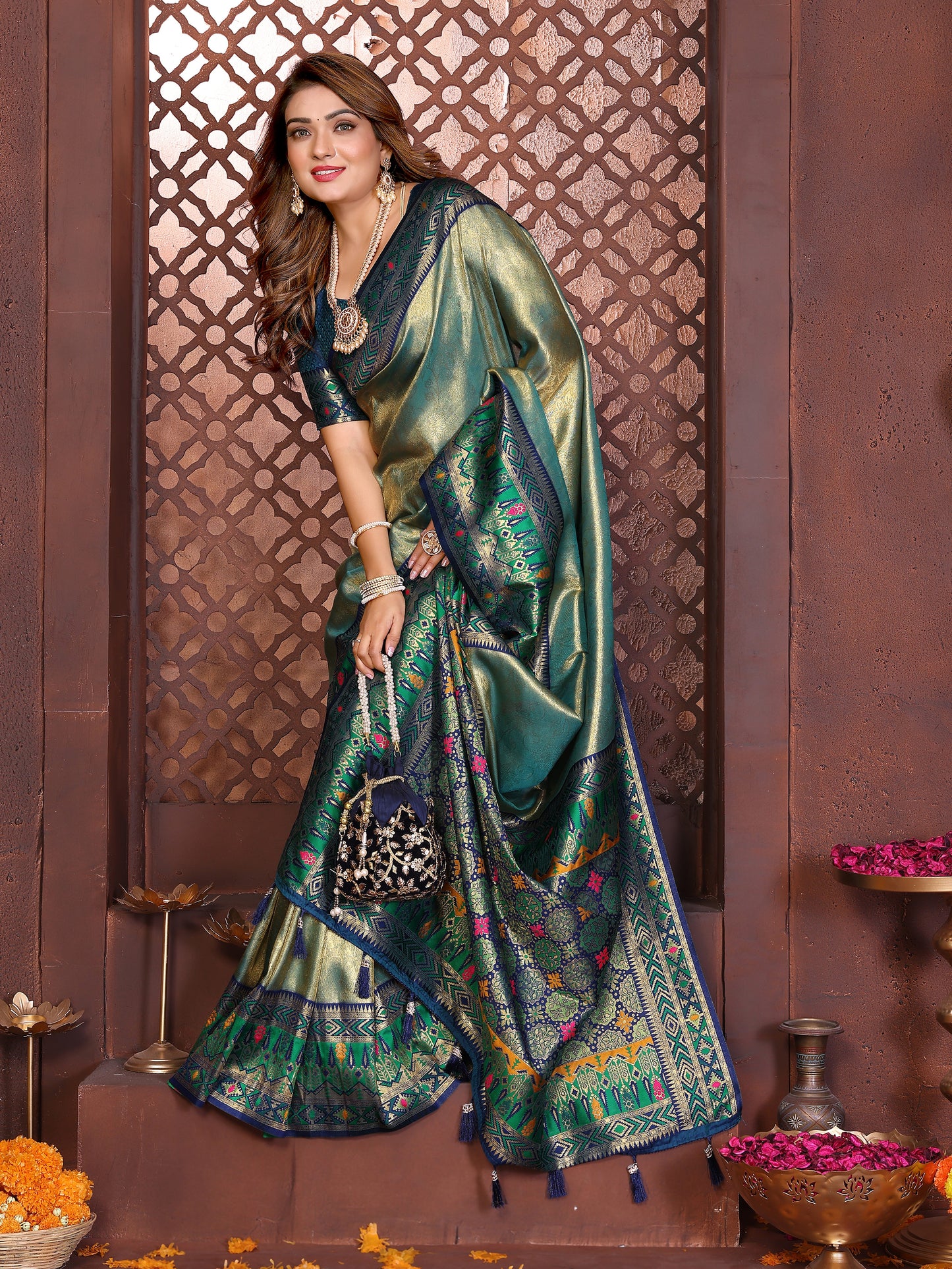 Catalog Designer Saree.