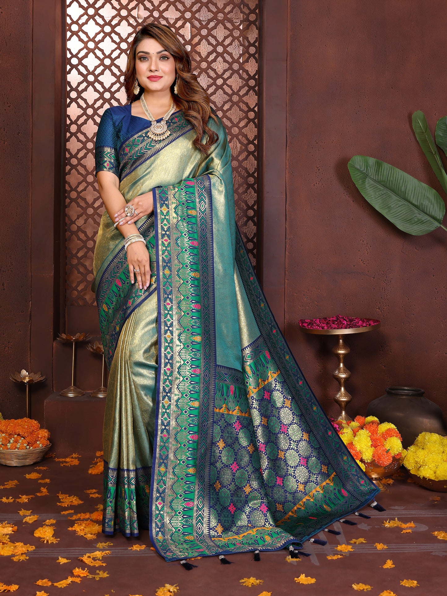 Catalog Designer Saree.