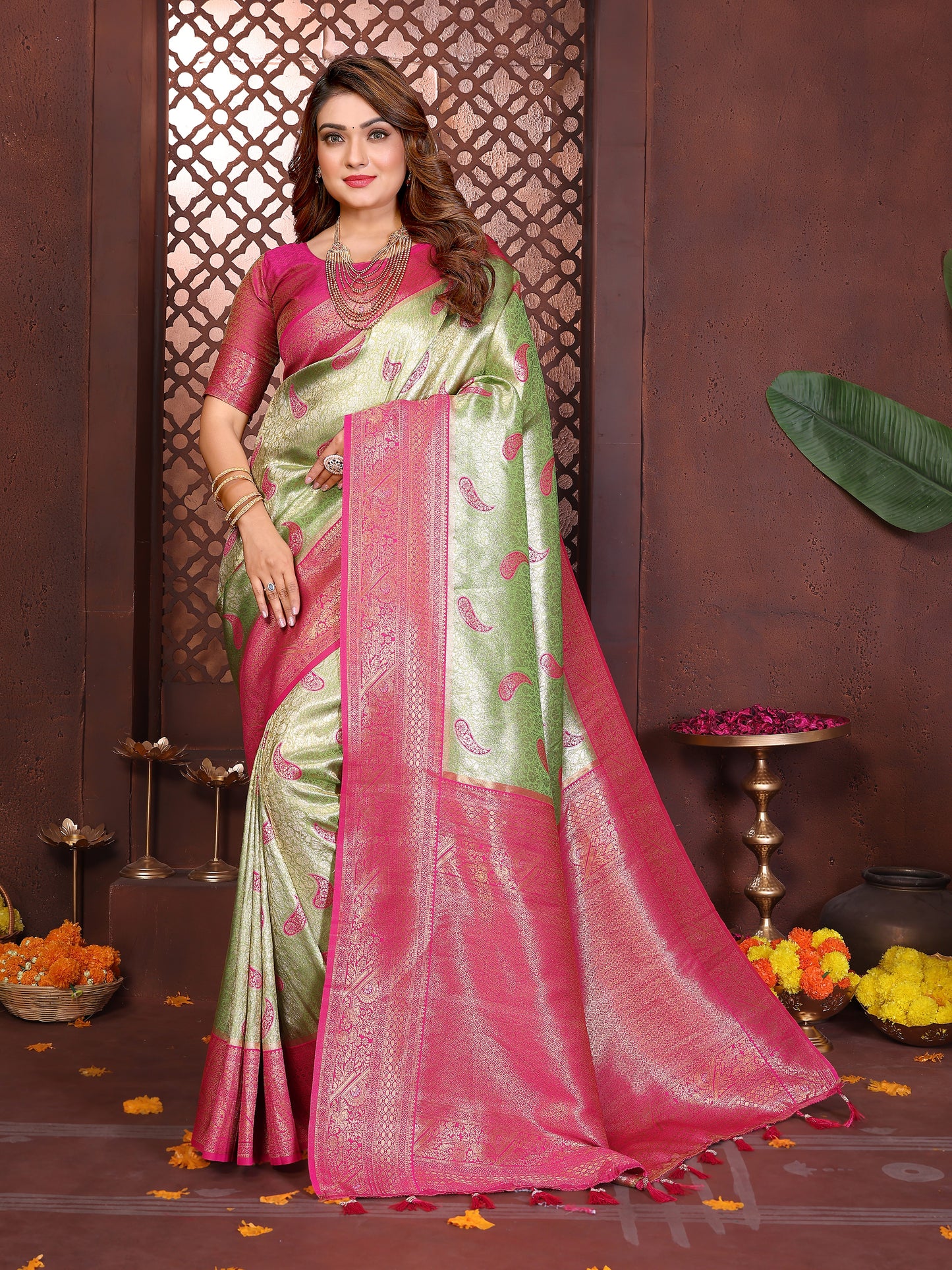 Catalog Designer Saree.