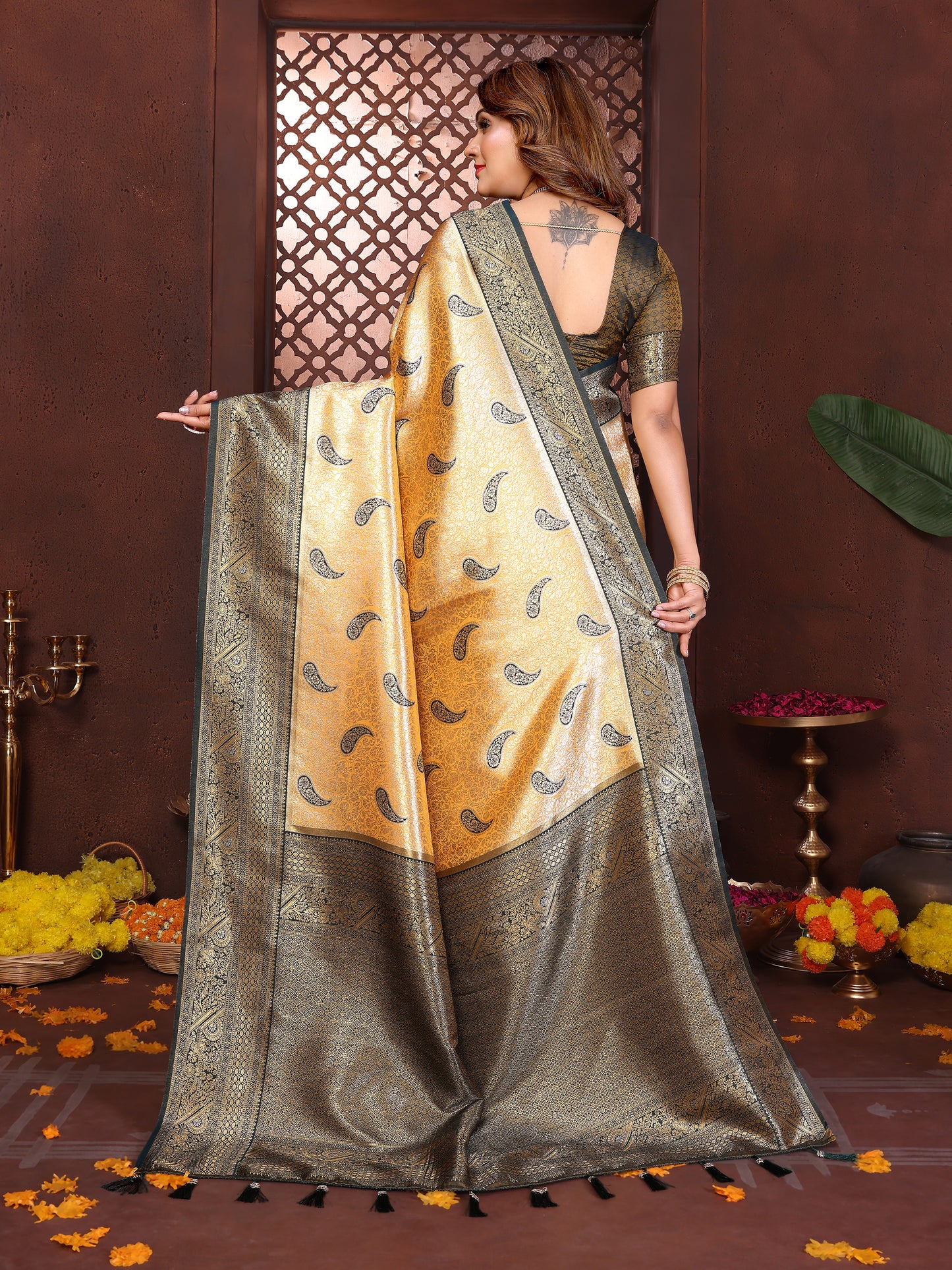 Catalog Designer Saree.