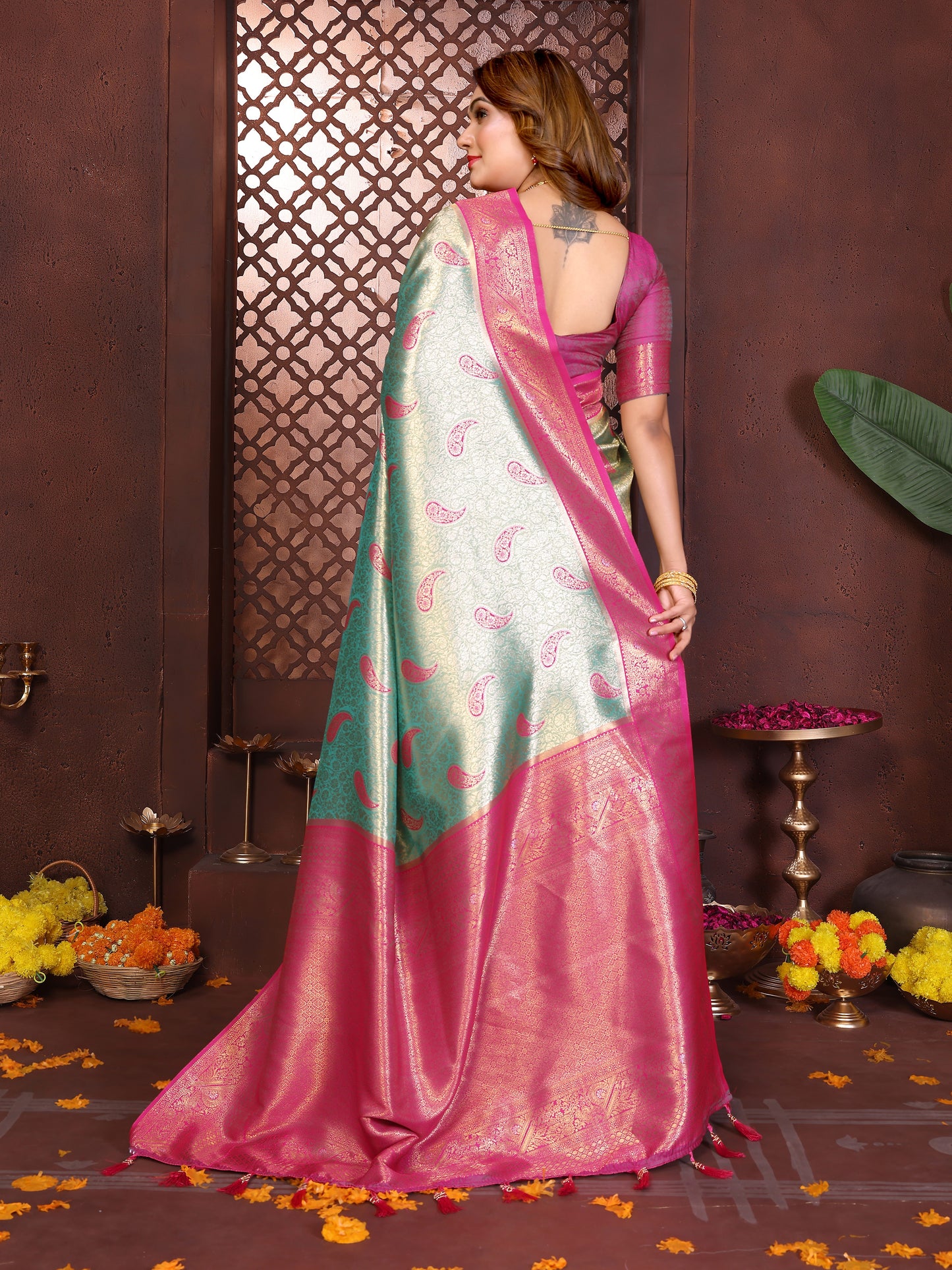 Catalog Designer Saree.