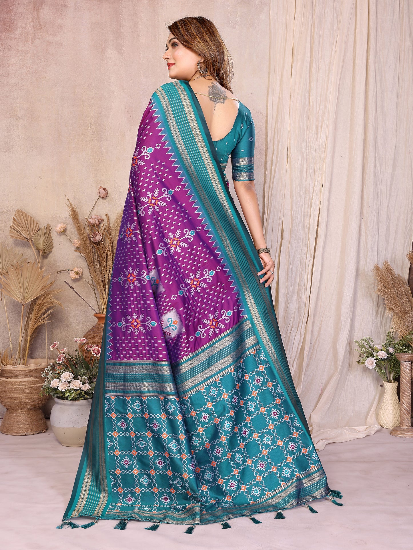 Catalog Designer Saree.