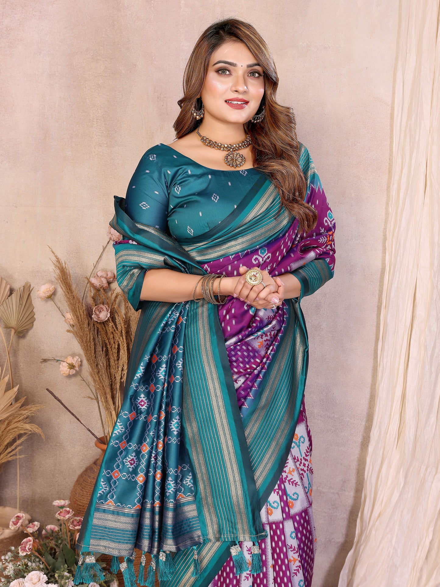 Catalog Designer Saree.