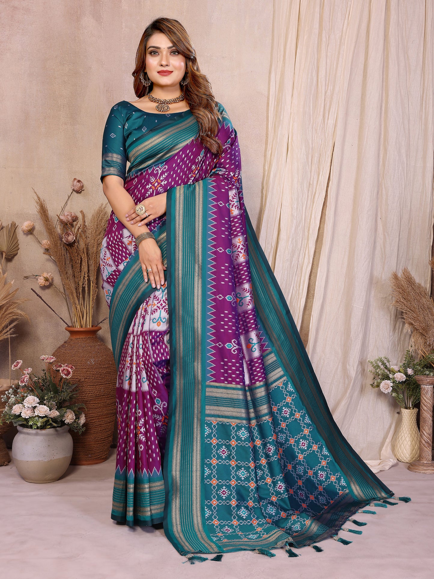 Catalog Designer Saree.