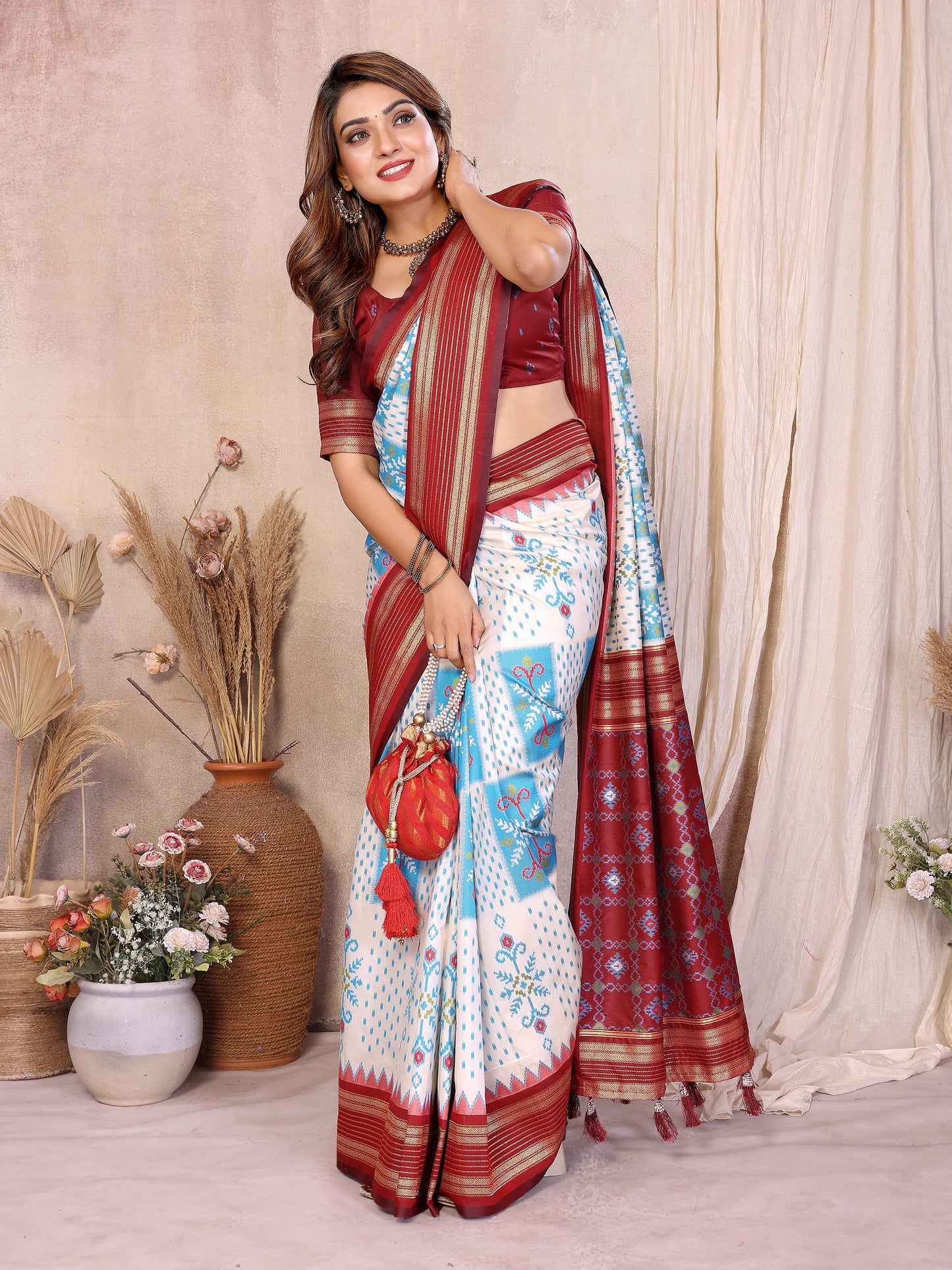 Catalog Designer Saree.