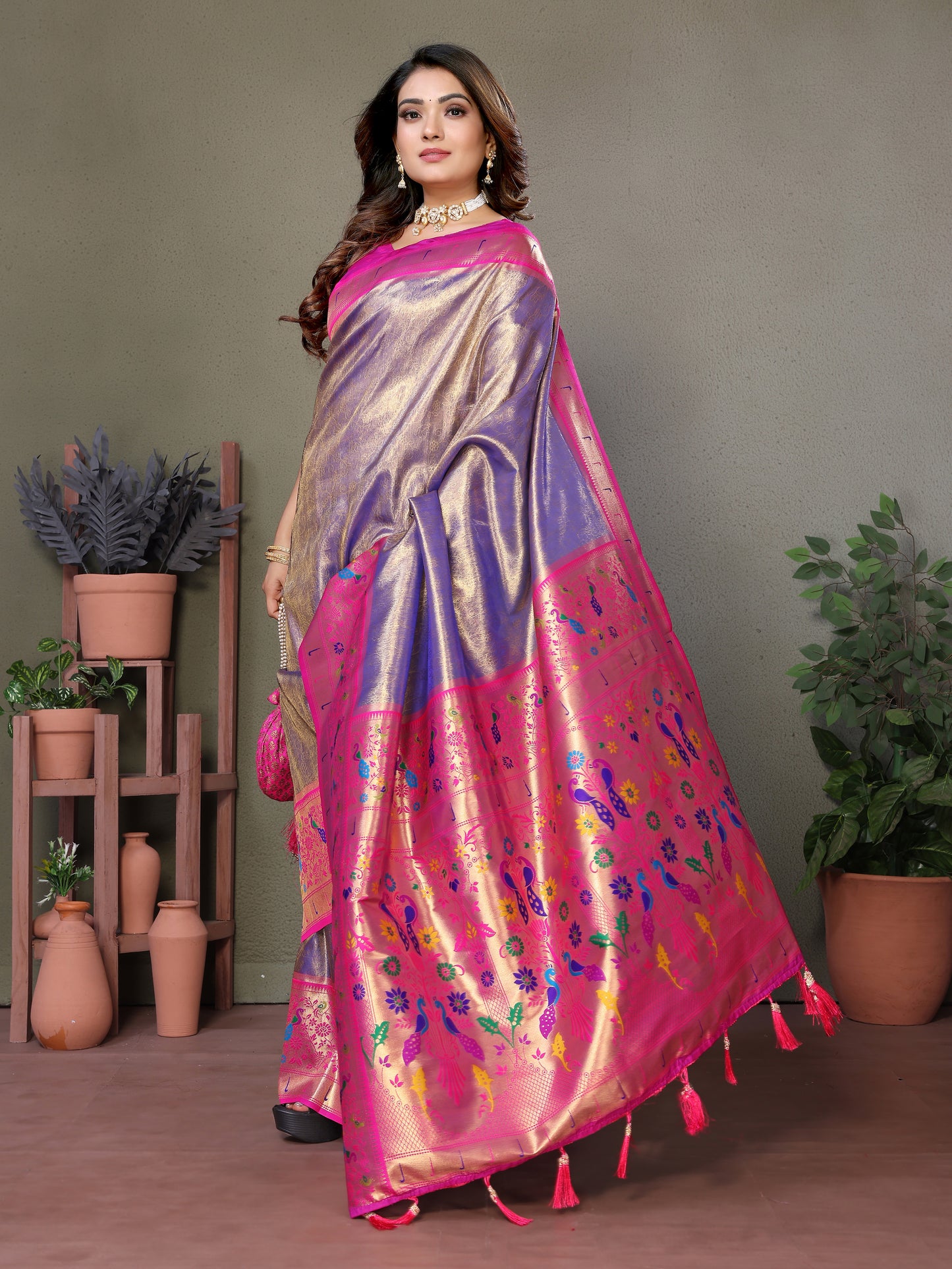 Catalog Designer Saree.