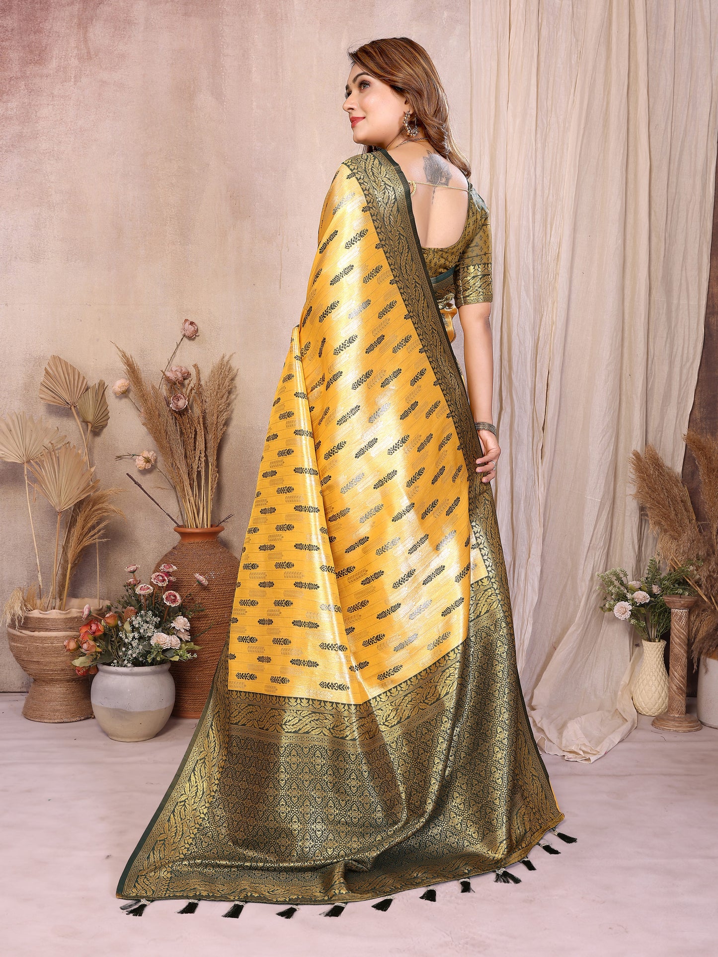 Catalog Designer Saree.