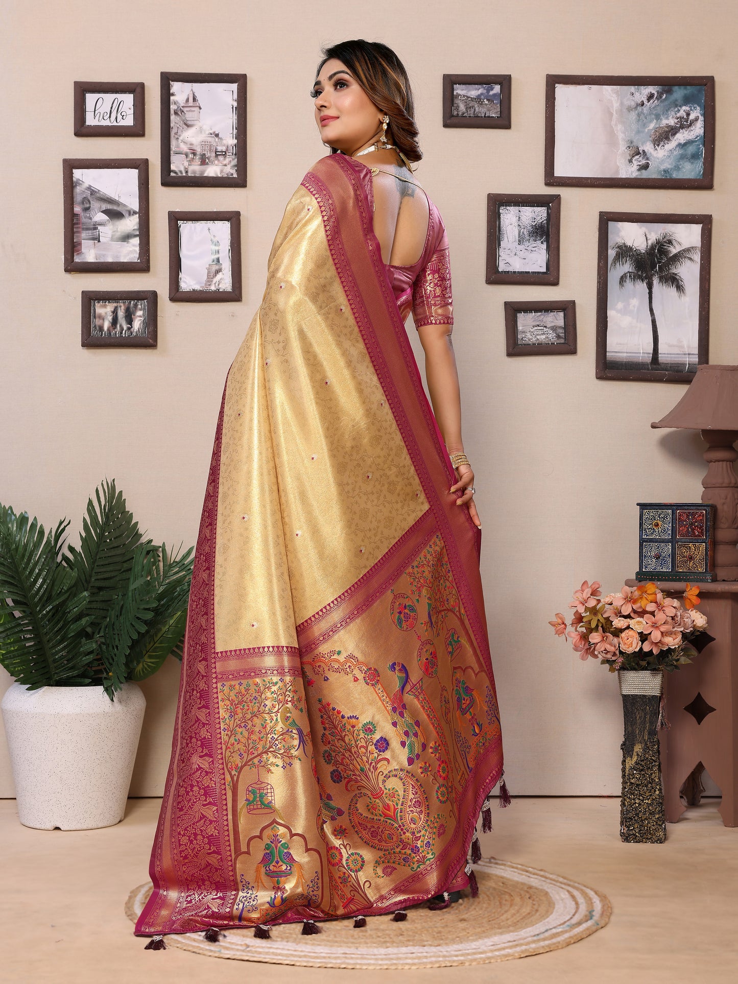 Catalog Designer Saree.