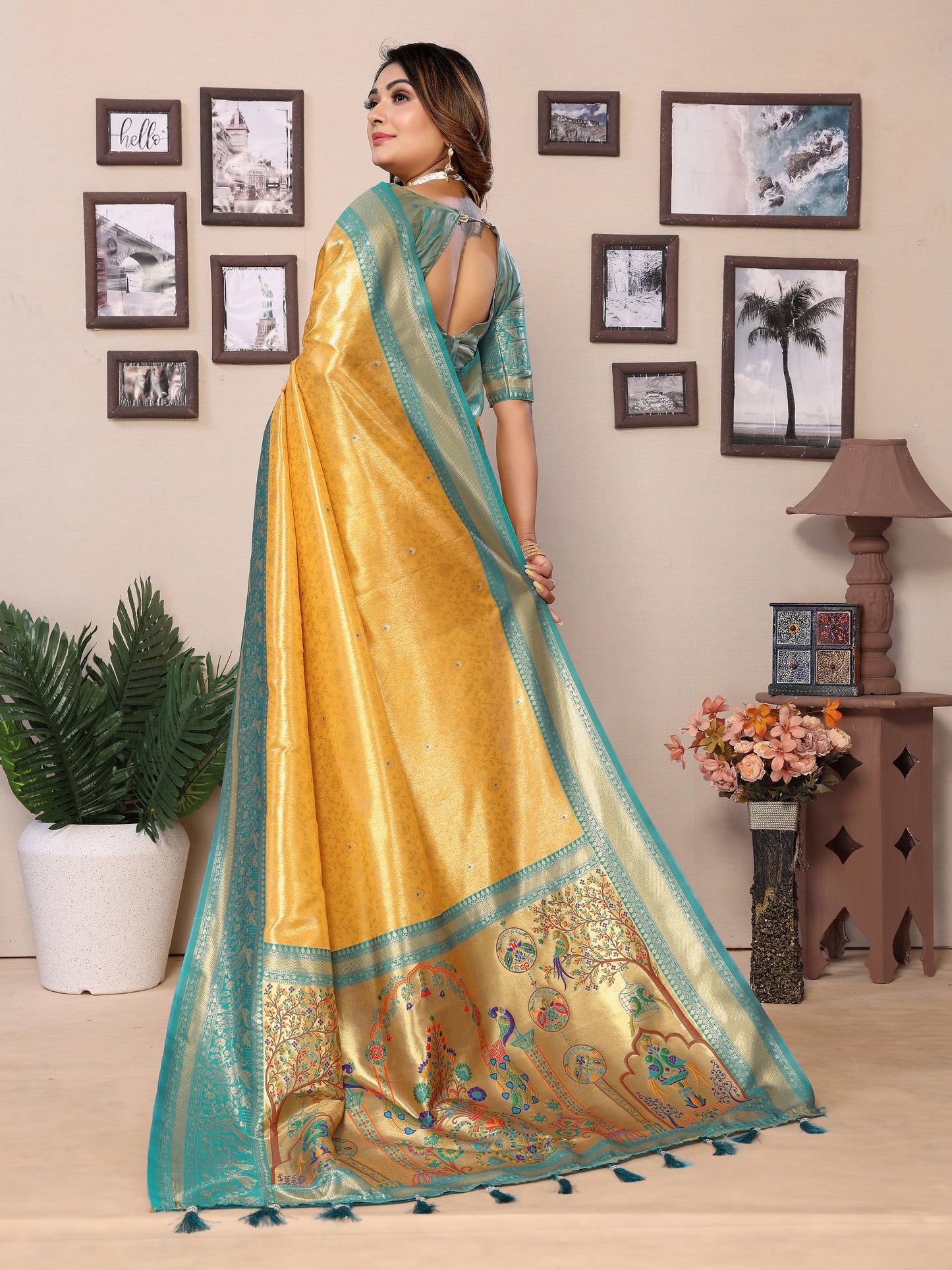 Catalog Designer Saree.
