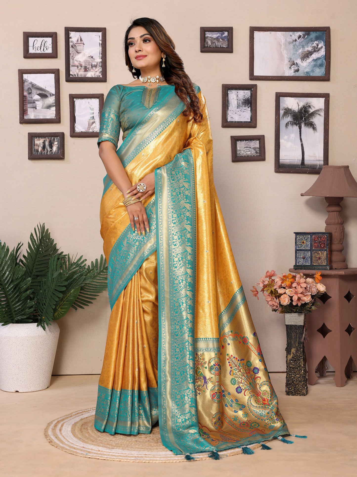 Catalog Designer Saree.
