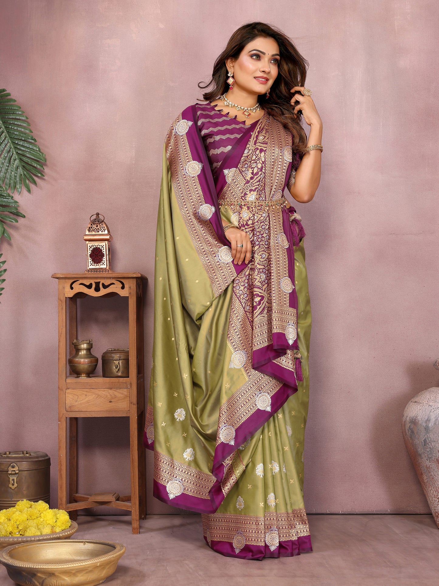 Catalog Designer Saree.