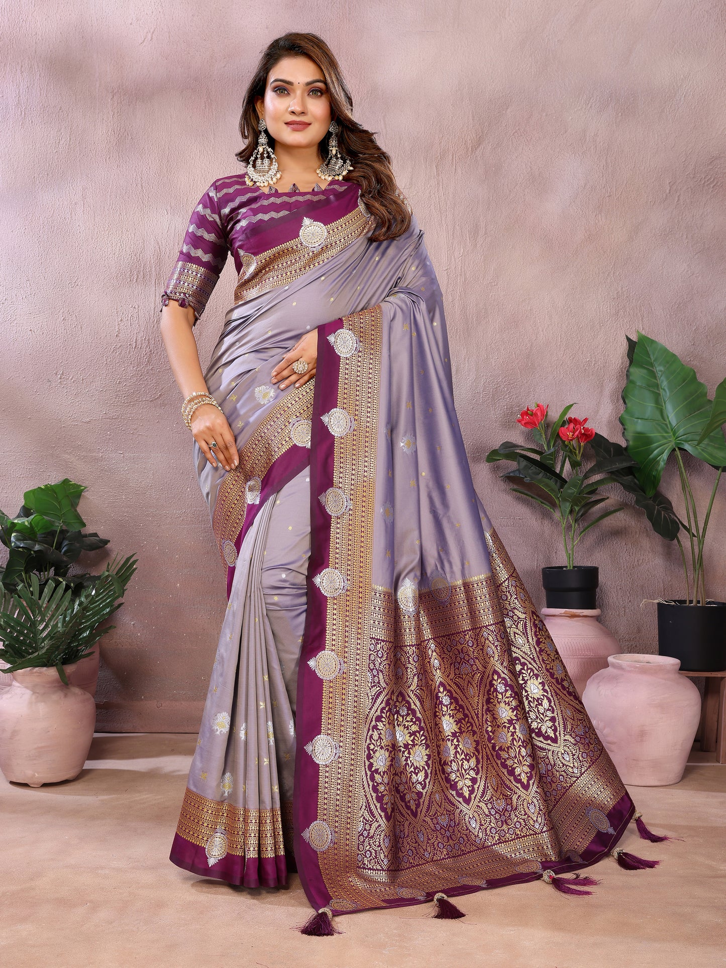 Catalog Designer Saree.