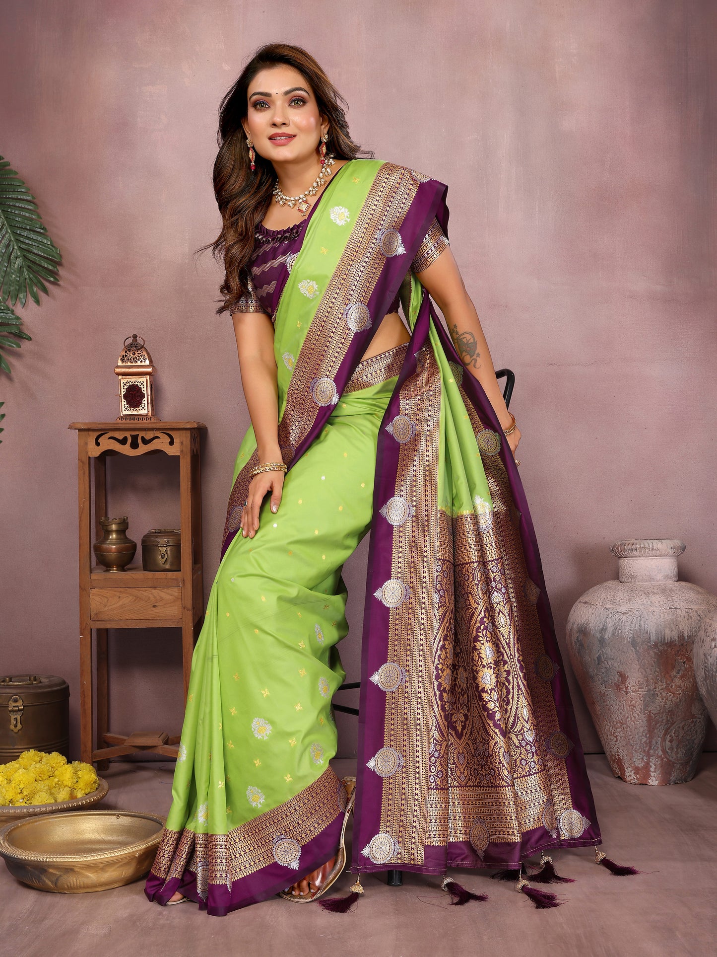 Catalog Designer Saree.