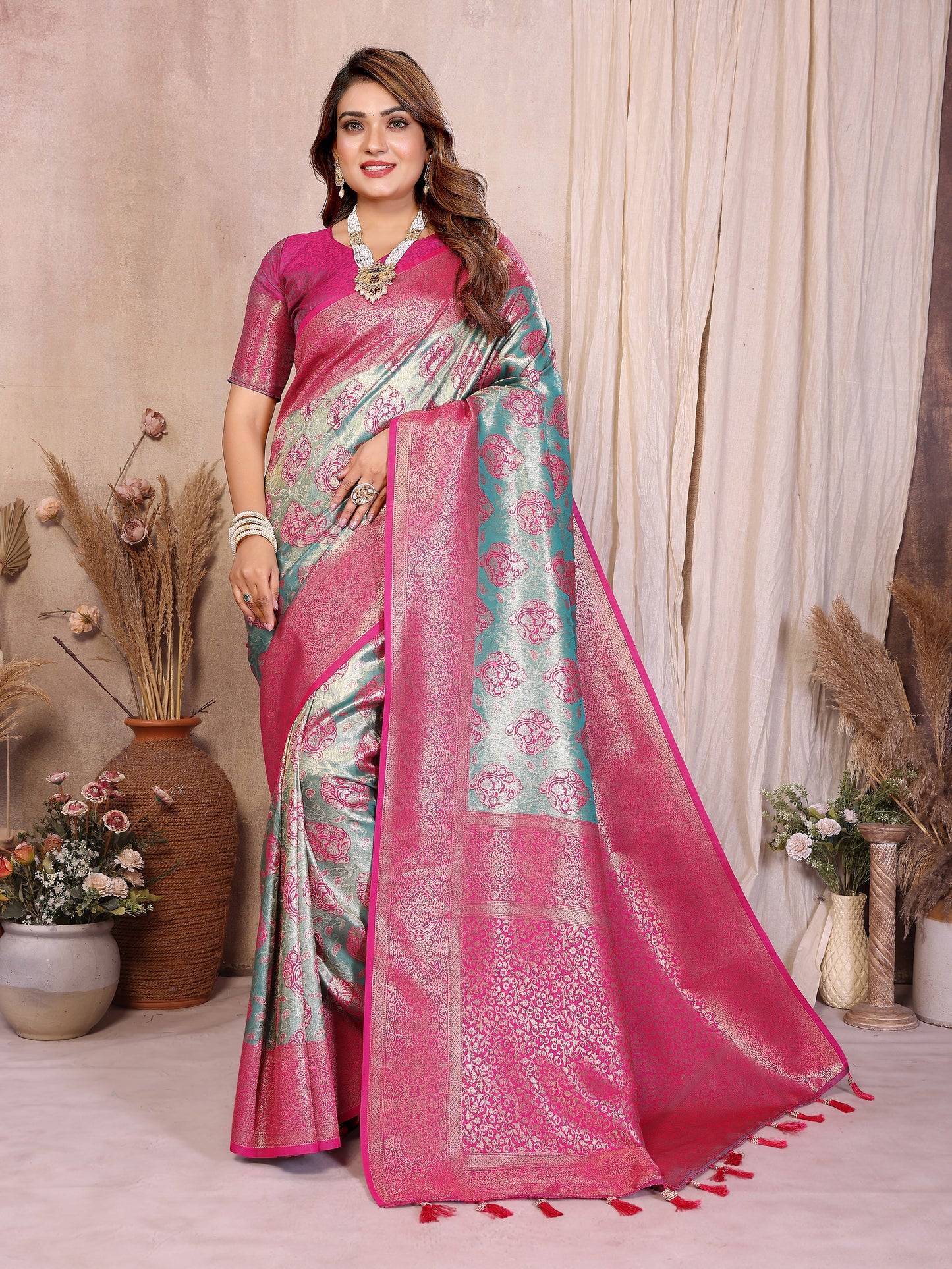 Catalog Designer Saree.