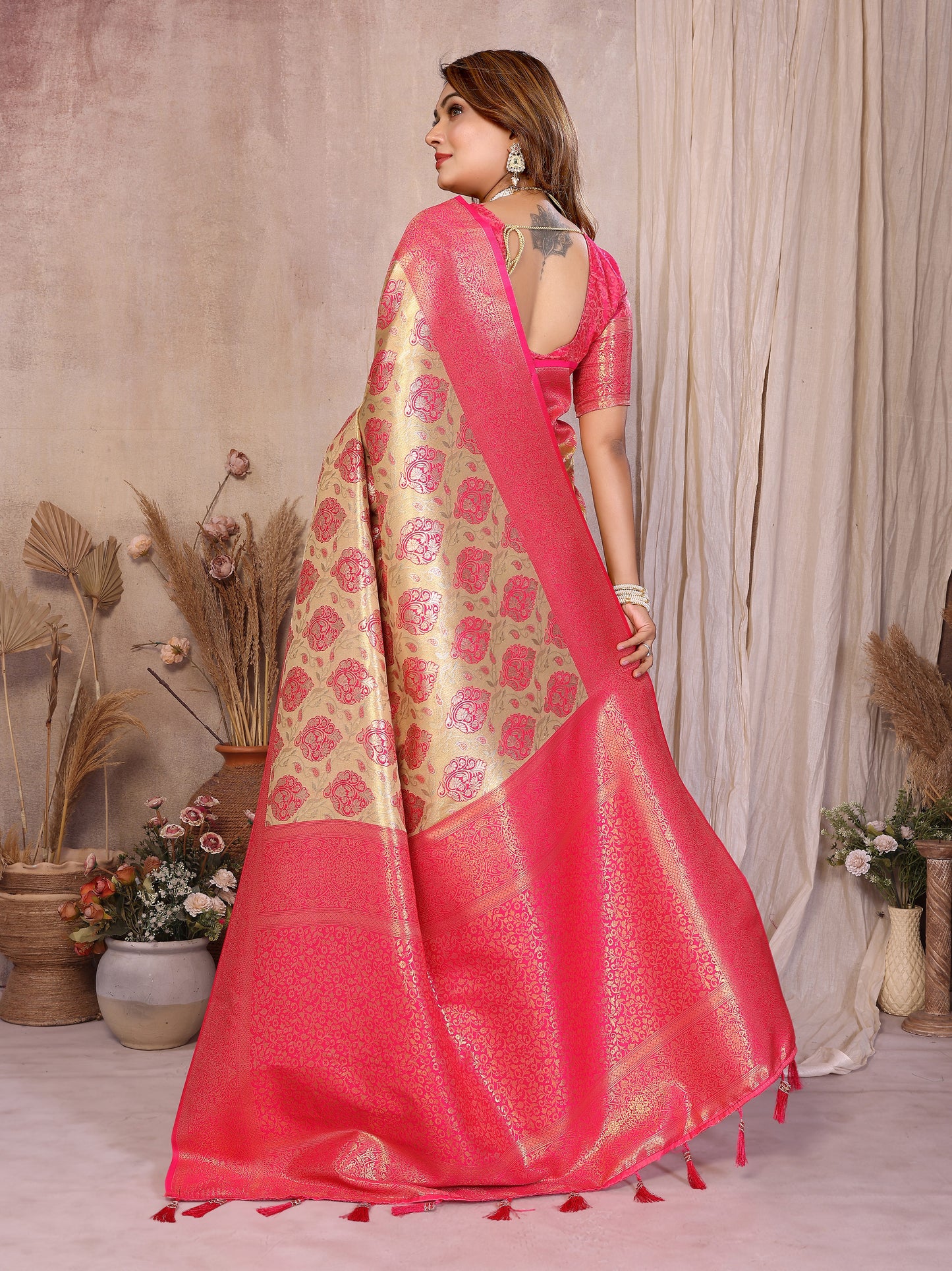 Catalog Designer Saree.