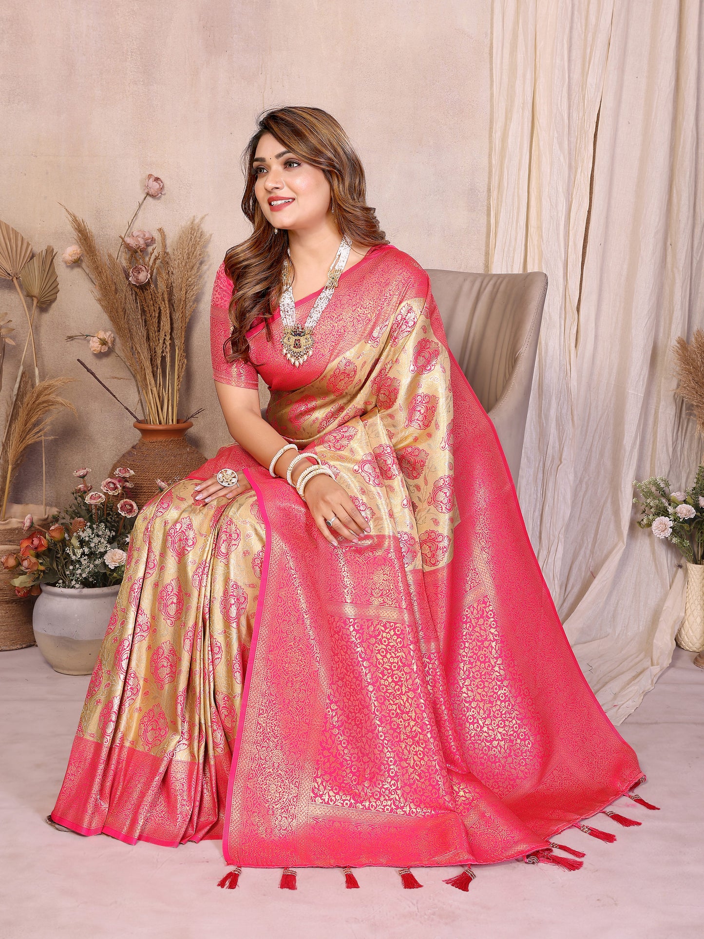 Catalog Designer Saree.
