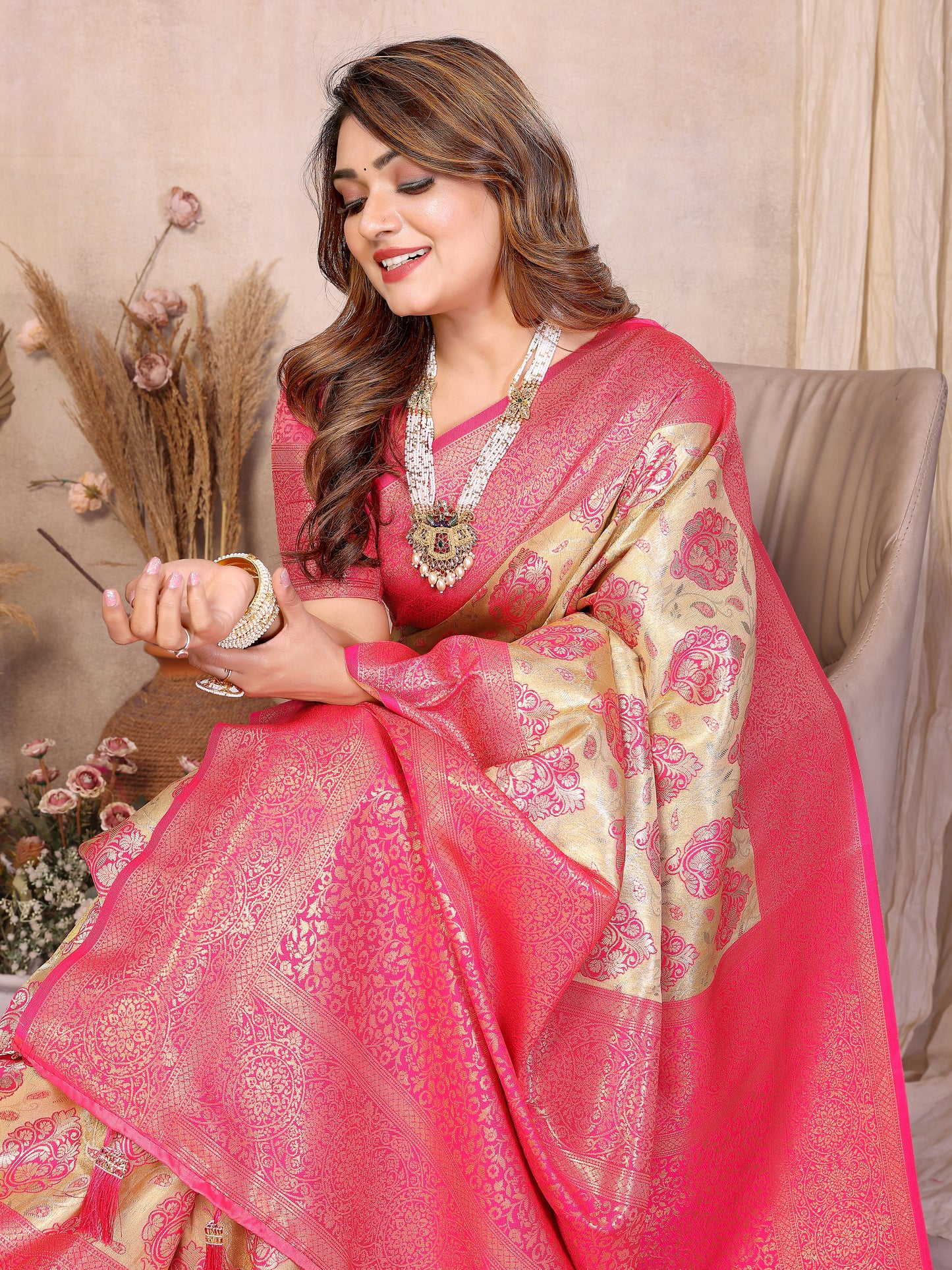 Catalog Designer Saree.