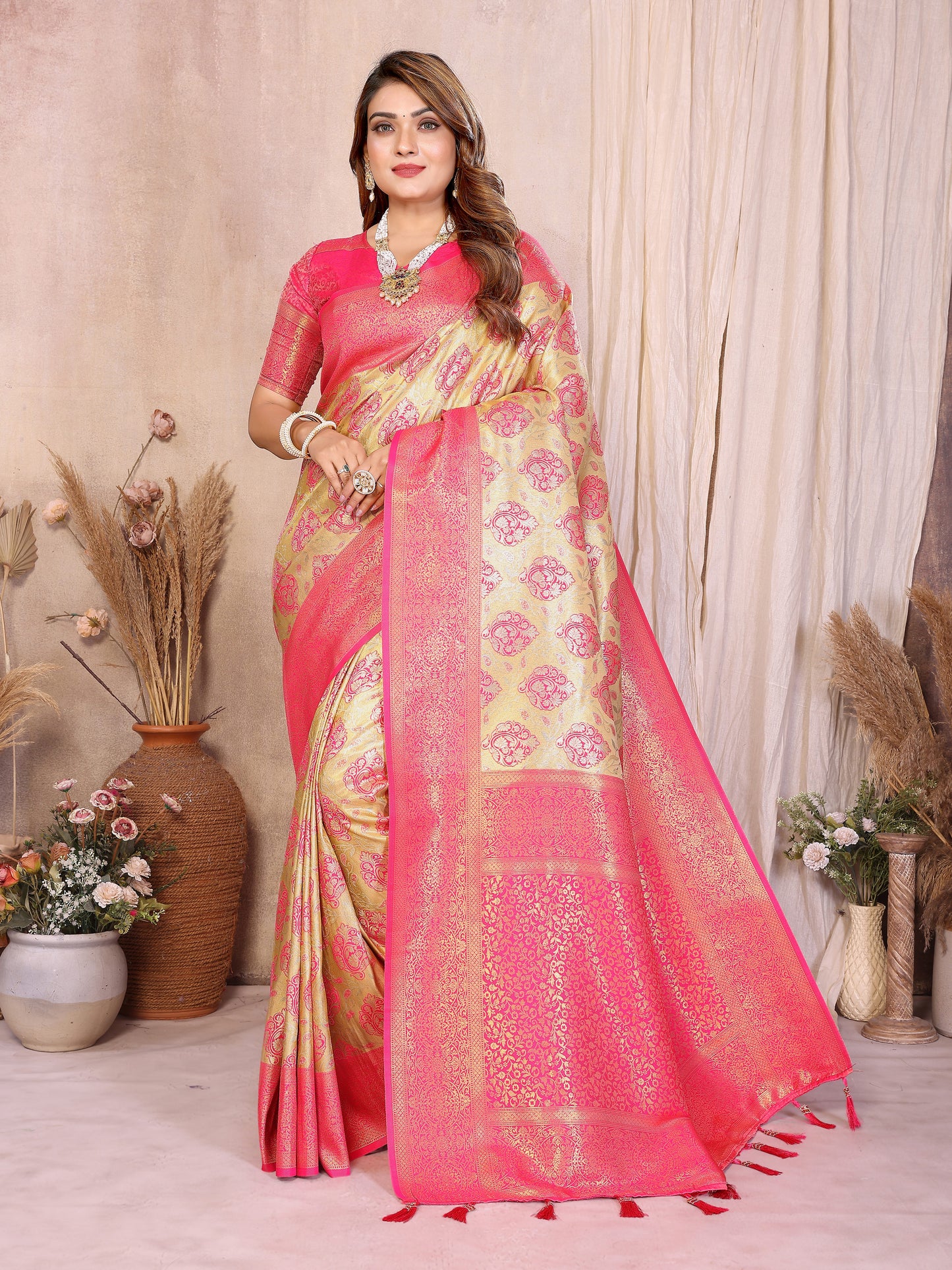 Catalog Designer Saree.
