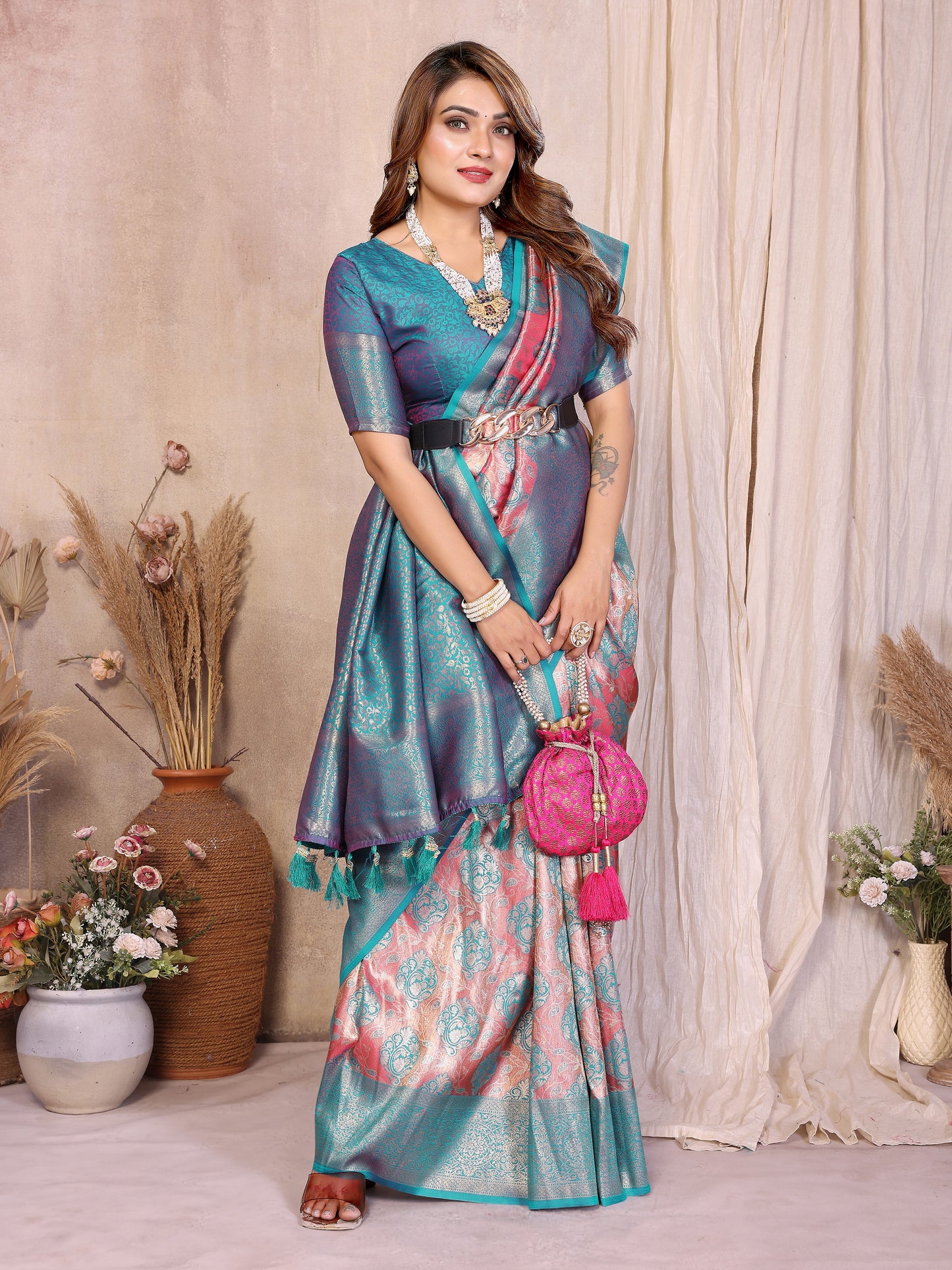 Catalog Designer Saree.