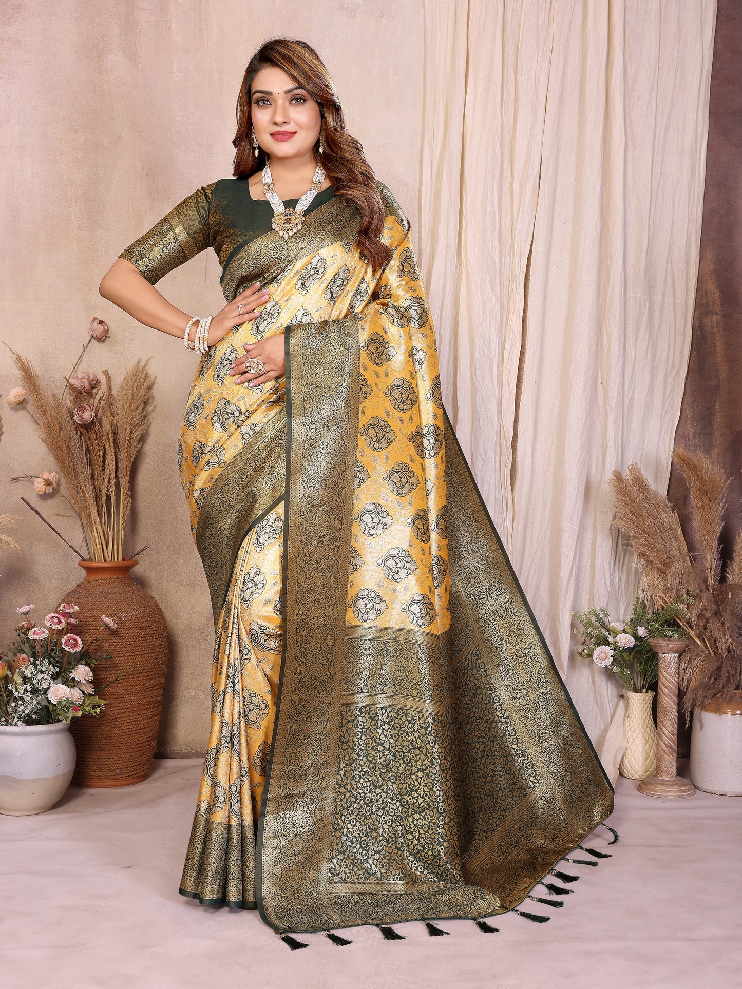 Catalog Designer Saree.