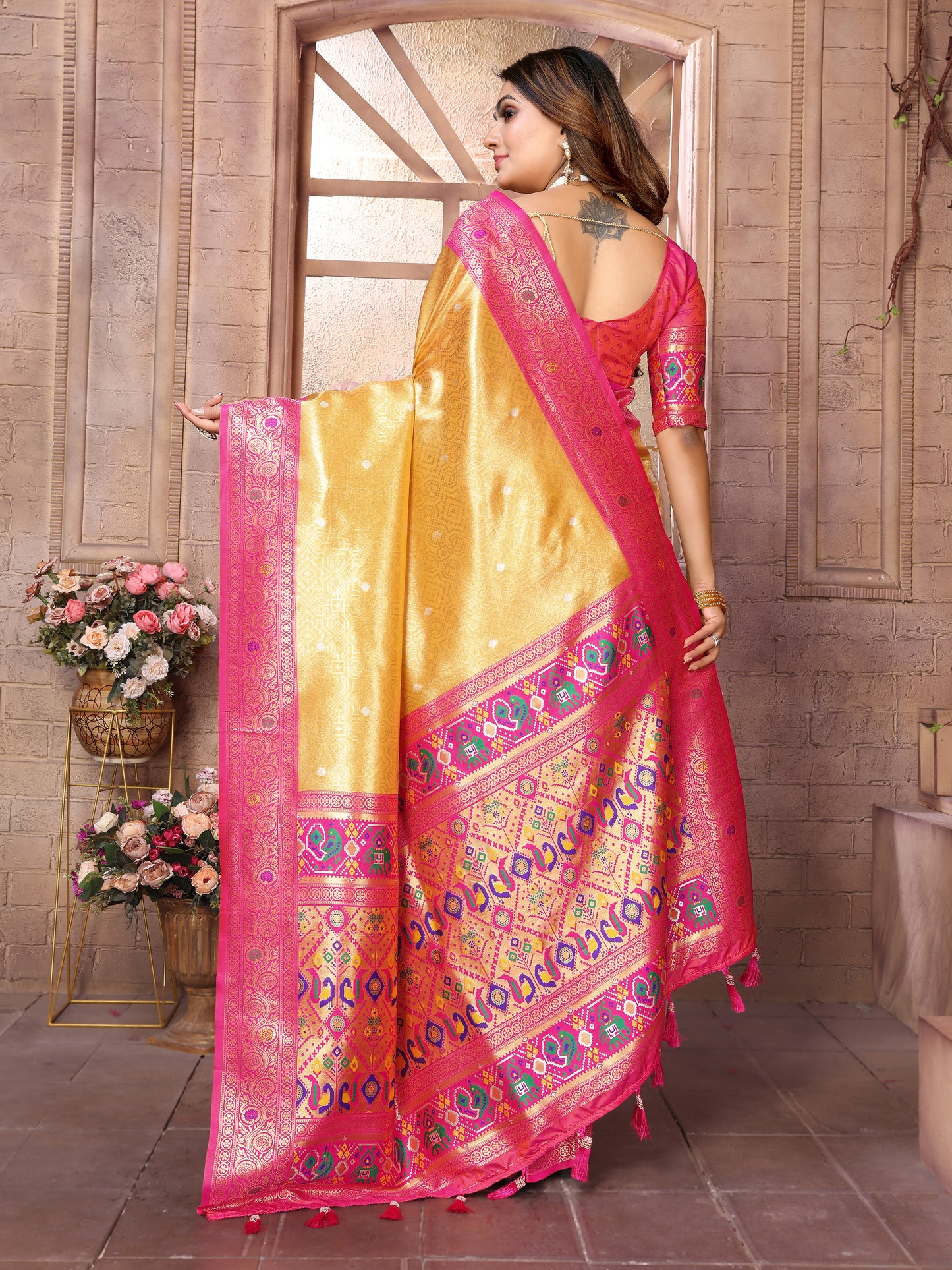 Catalog Designer Saree.