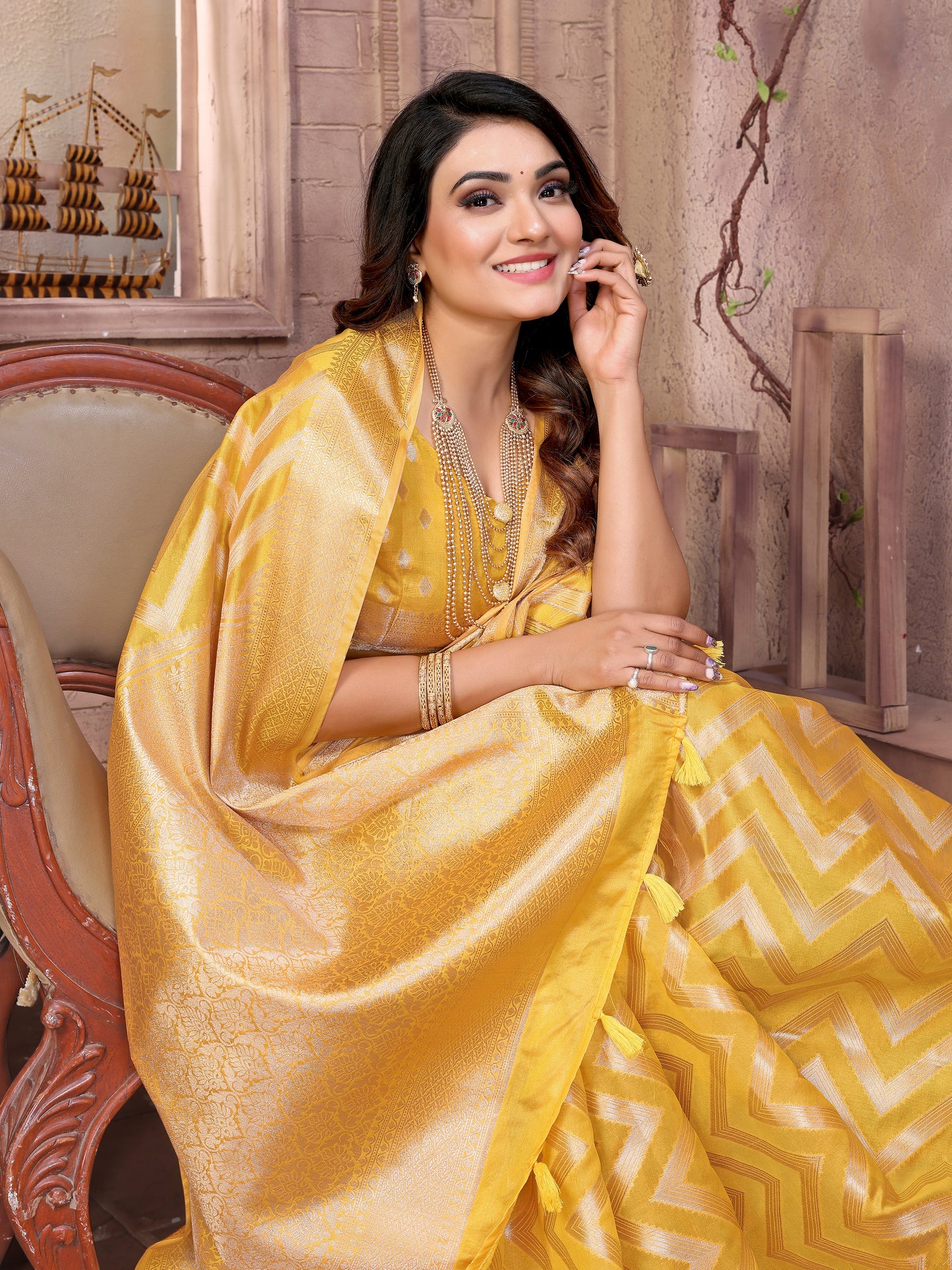 Catalog Designer Saree.