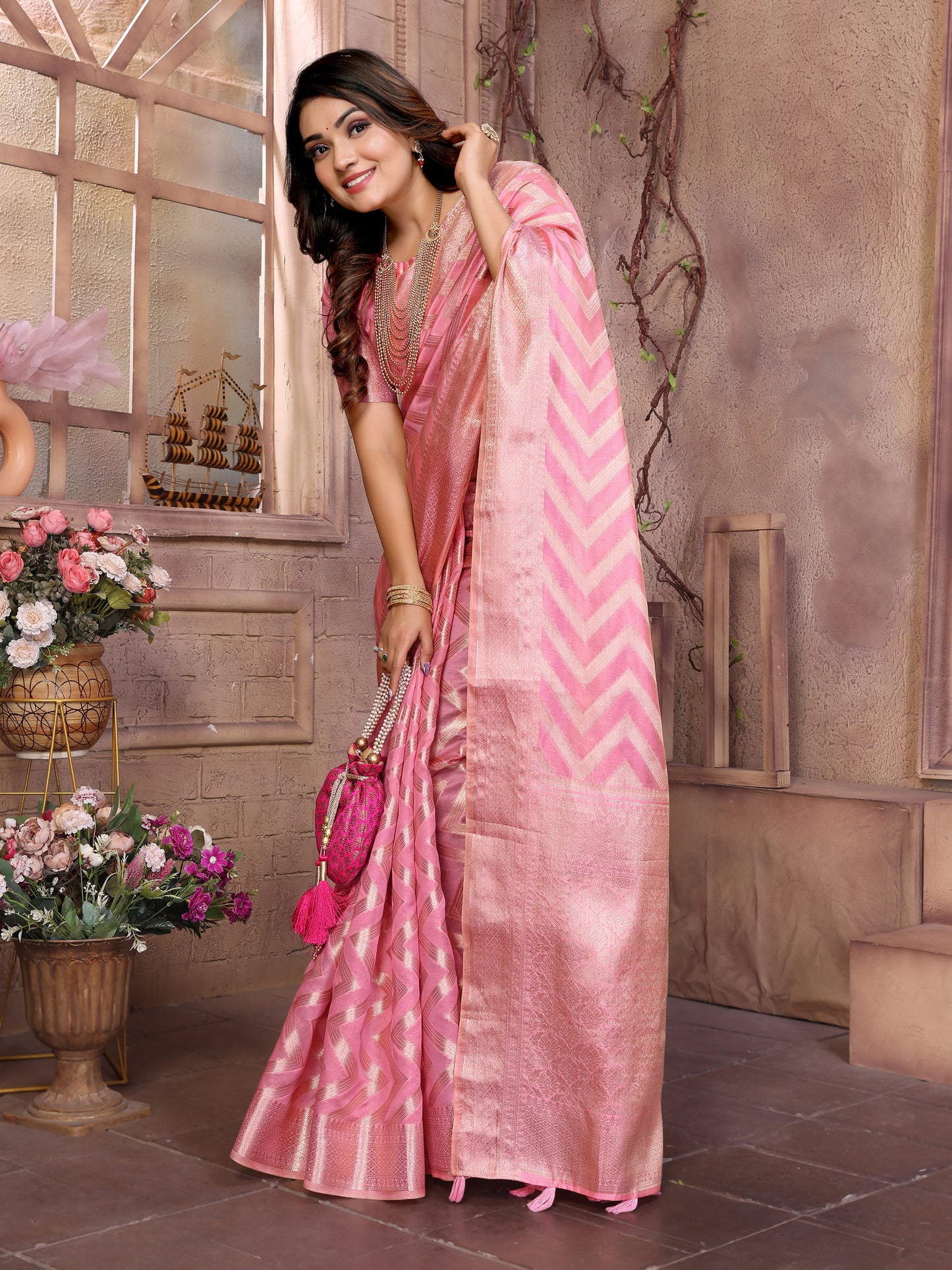 Catalog Designer Saree.