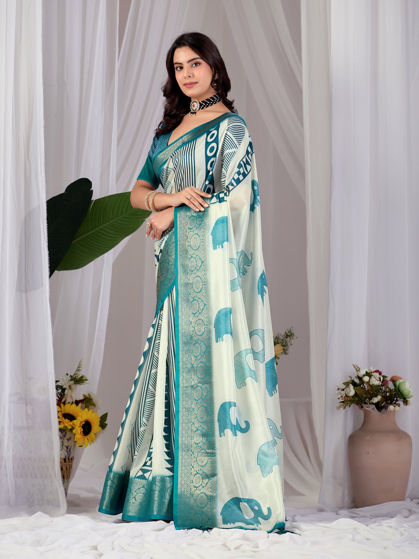 Catalog Designer Saree.