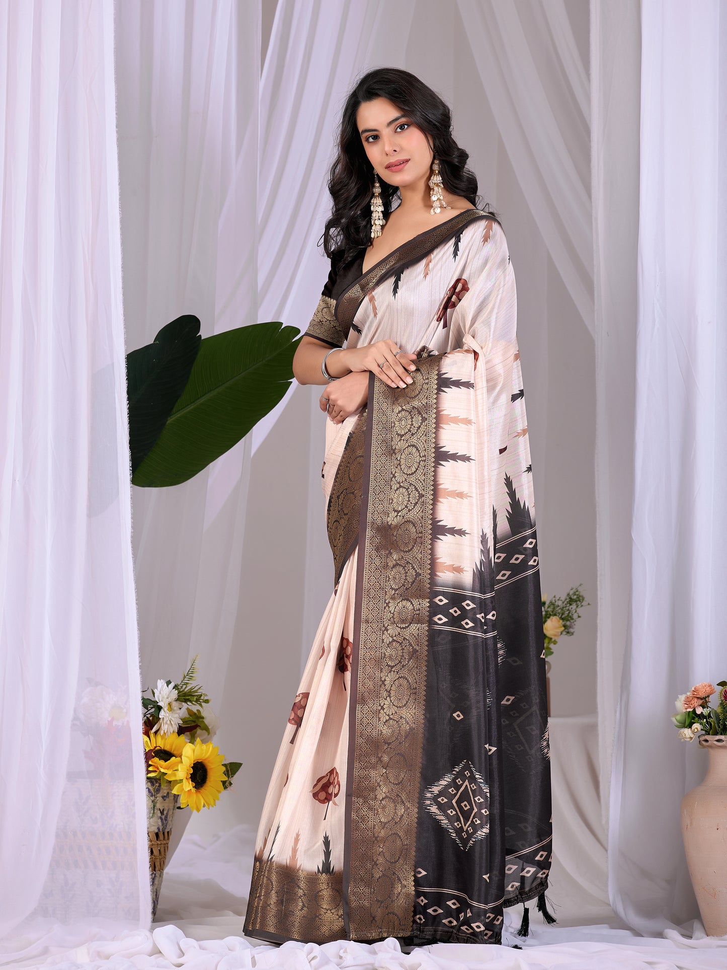 Catalog Designer Saree.
