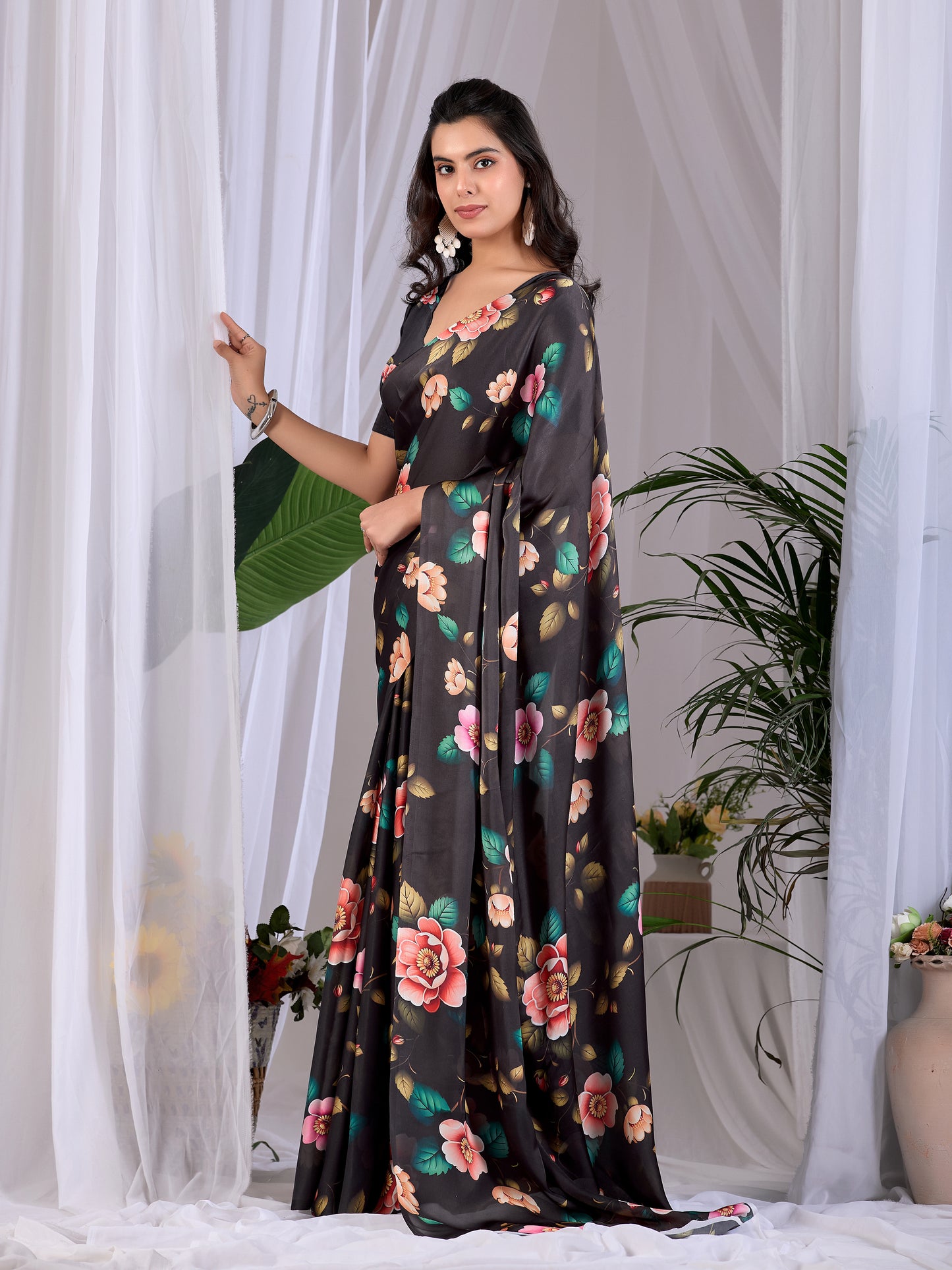 Catalog Designer Saree.