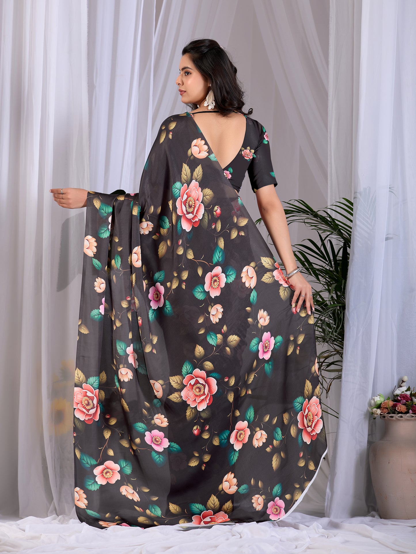 Catalog Designer Saree.