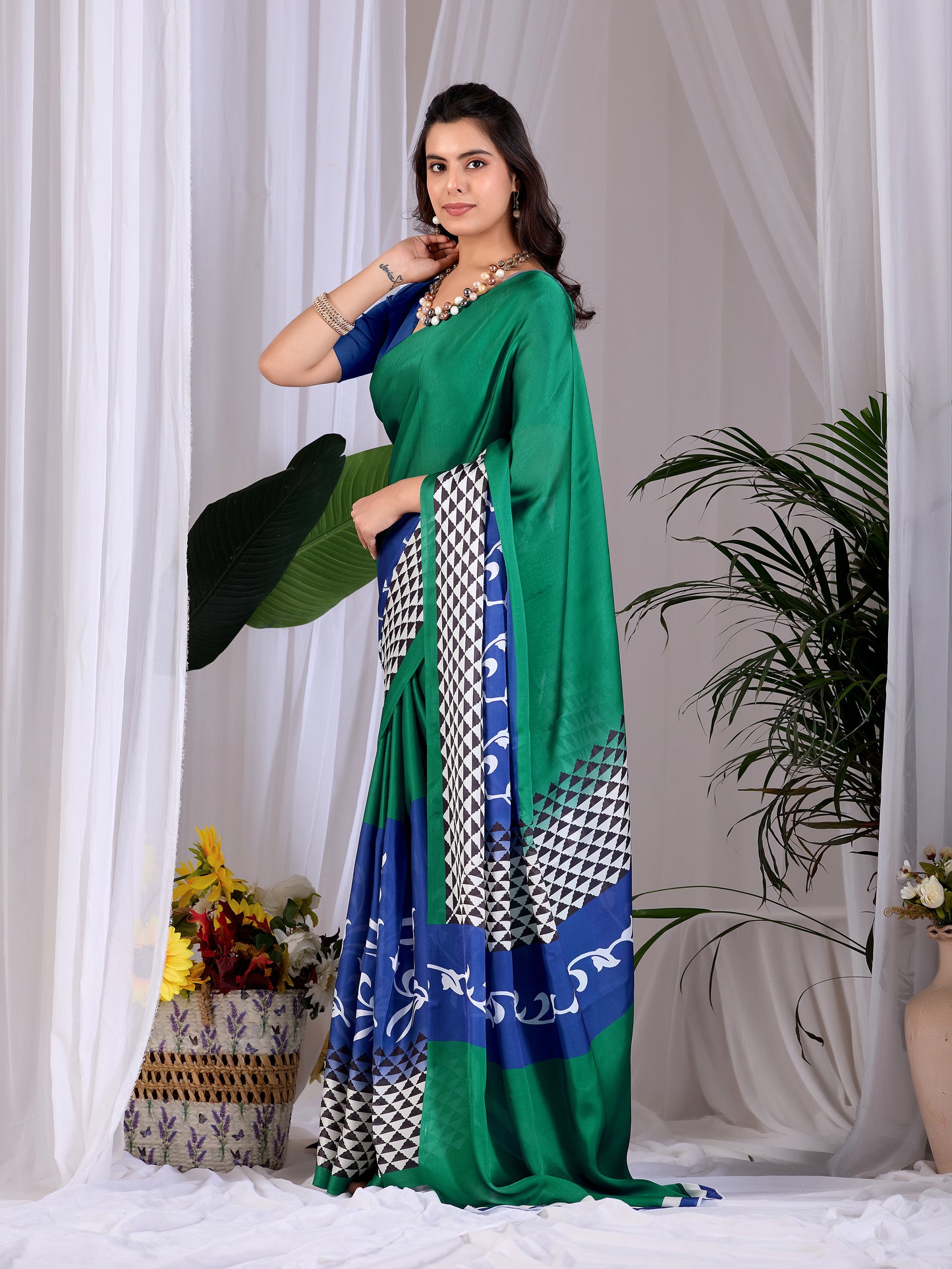 Catalog Designer Saree.