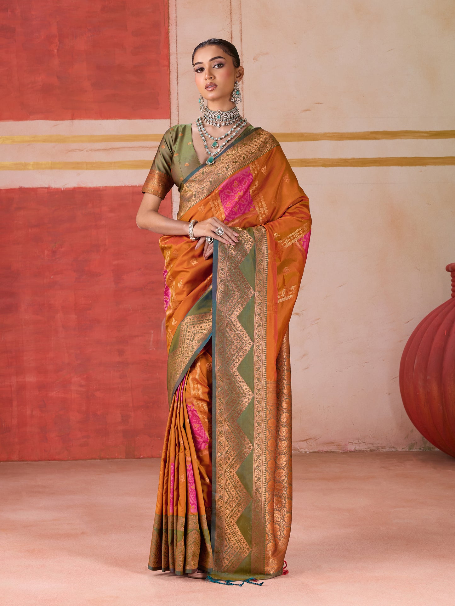 Catalog Designer Saree.