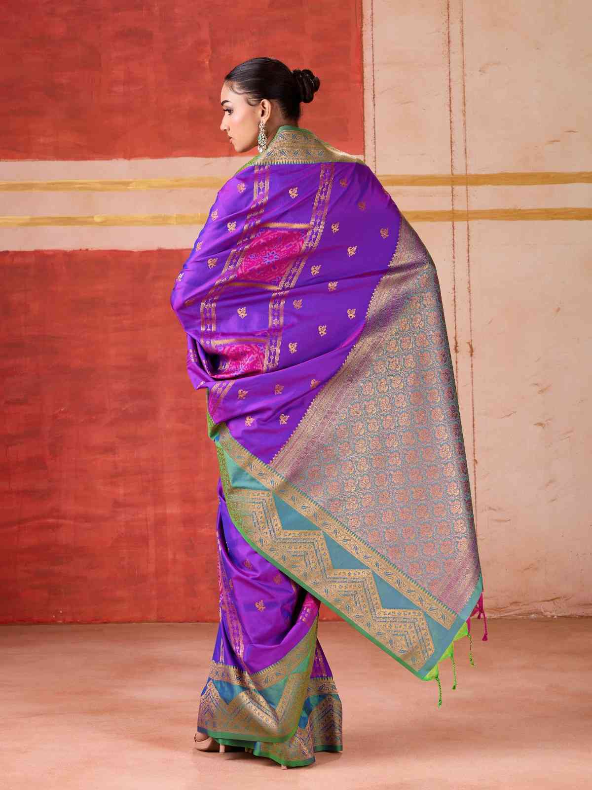 Catalog Designer Saree.