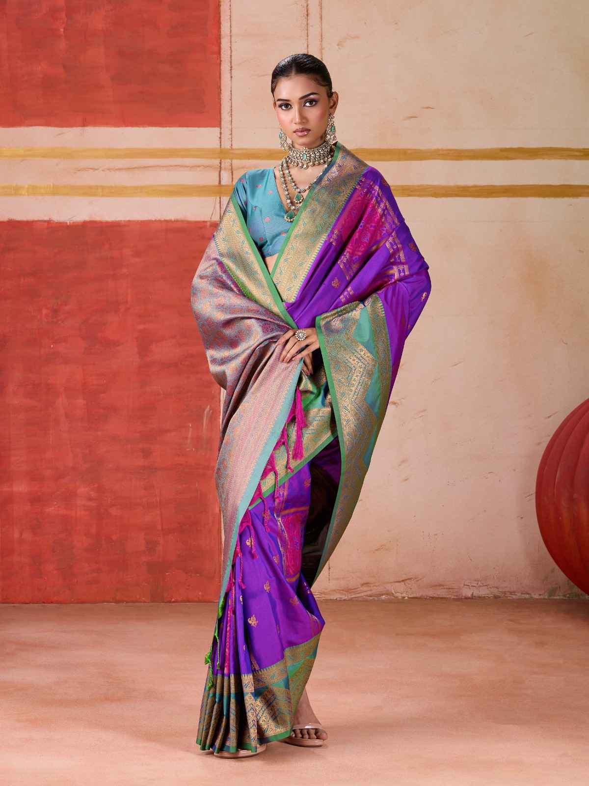 Catalog Designer Saree.
