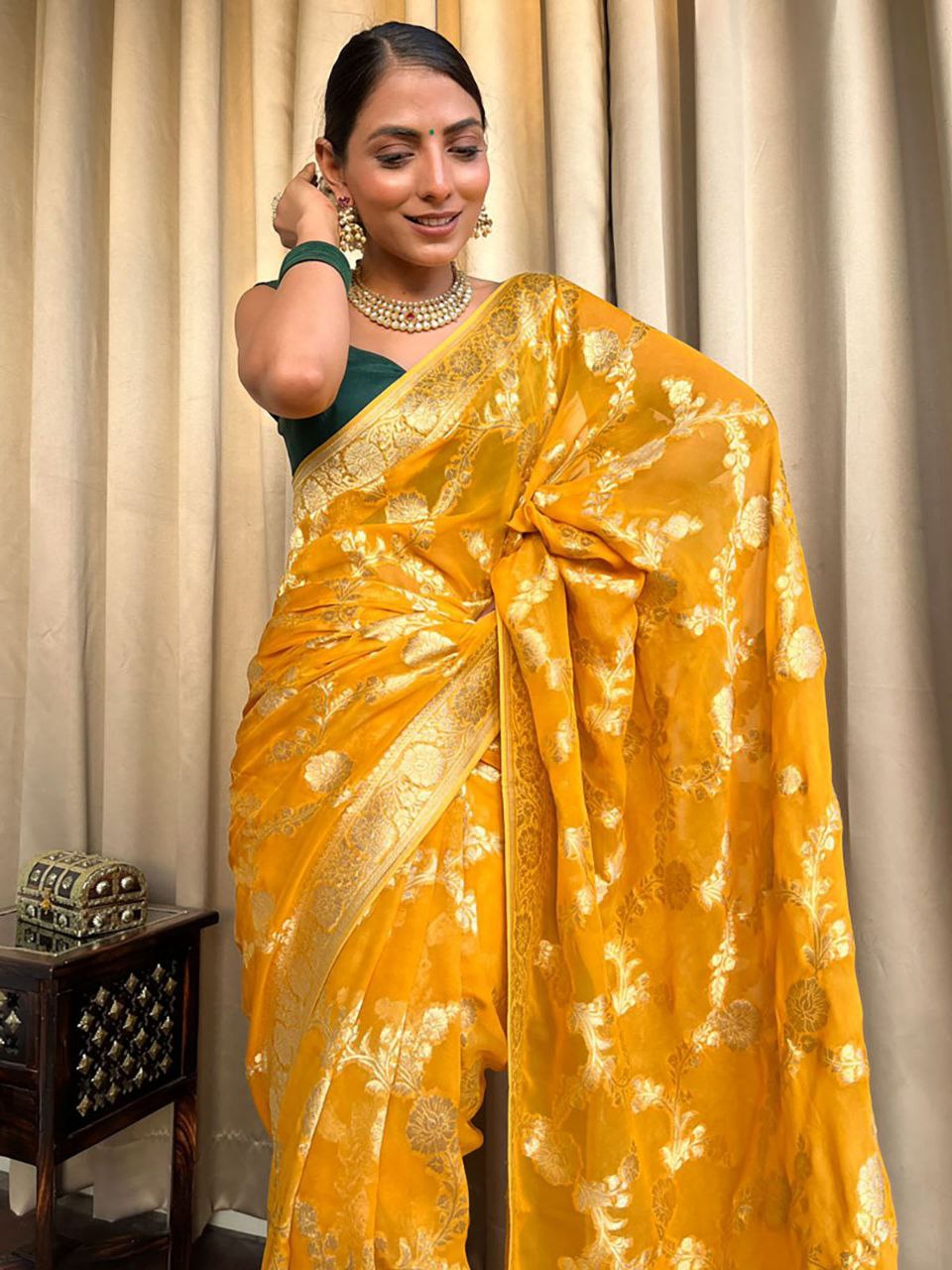Catalogue Designer Silk Saree