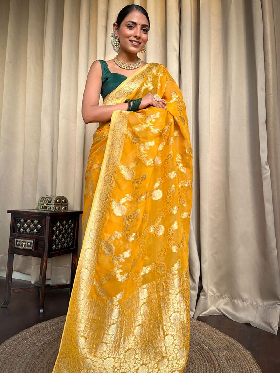 Catalogue Designer Silk Saree